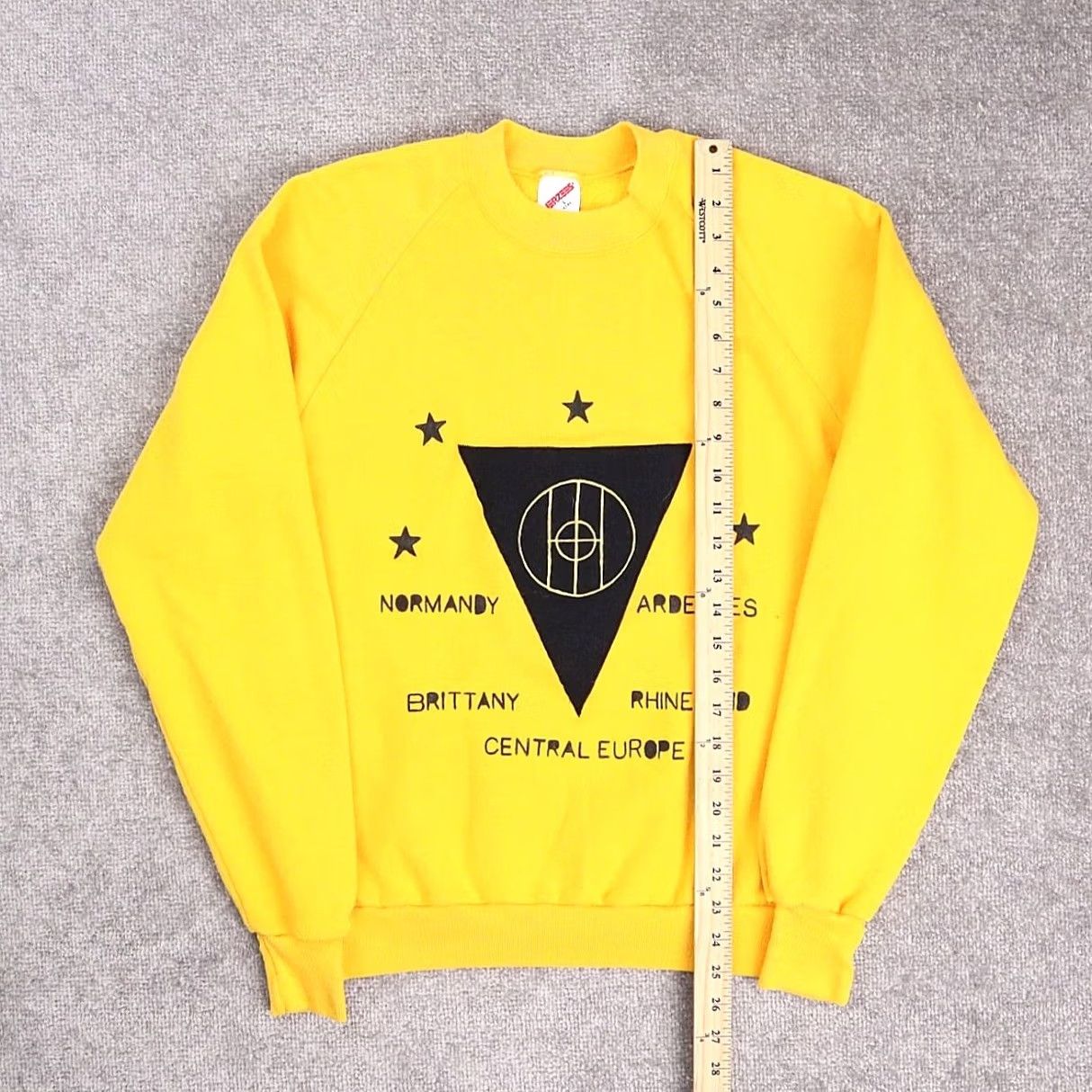 Vintage VINTAGE Shirt Mens L Yellow Central Europe Long Sleeve Crew Neck Pullover Sweatshirt Size US L / EU 52-54 / 3 - 3 Thumbnail