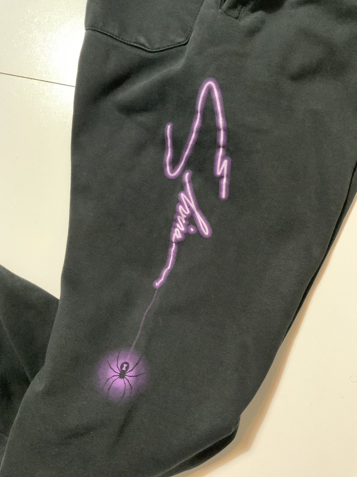 Other Mystic Museum Elvira Horror Art Spider Jogger Sweatpants Size US 32 / EU 48 - 6 Thumbnail