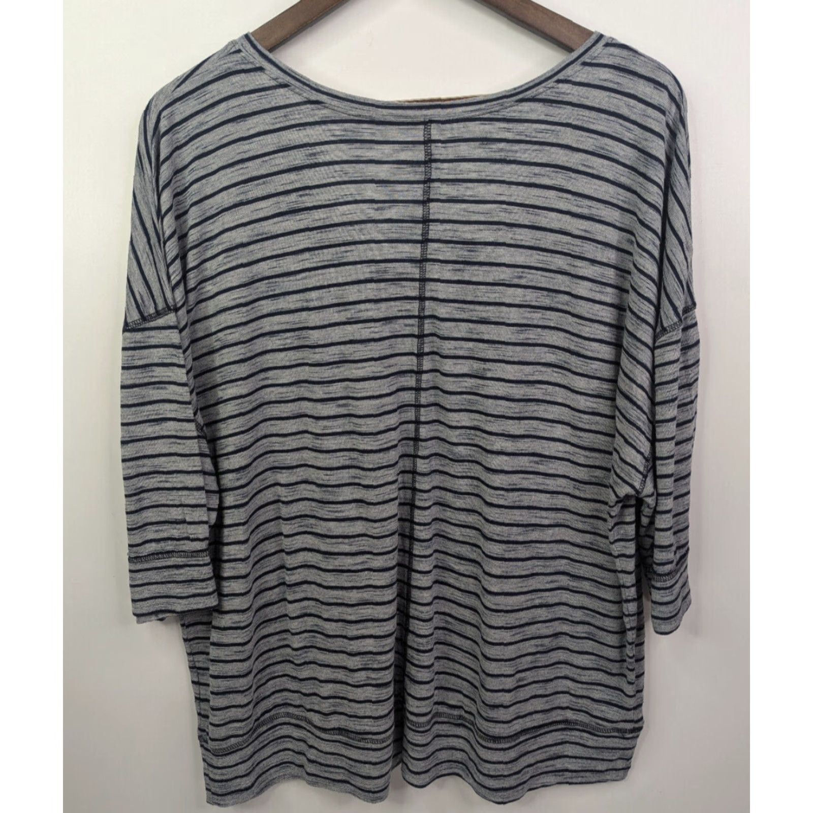 Vintage Lane Bryant Shirt Women's 18/20 Gray Striped Short Sleeve V-Neck Plus Size Size XXL / US 16-18 / IT 52-54 - 2 Thumbnail