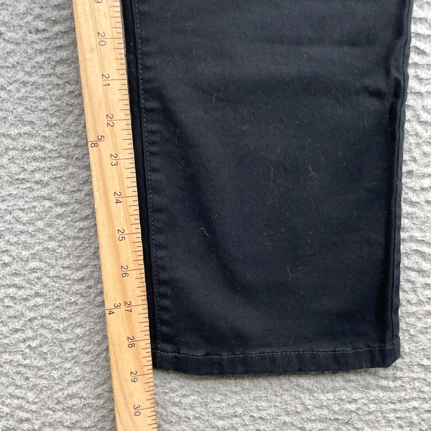 Vintage Bandolino Jeans 12 Black Straight Women 34x29 Denim 5-Pocket Classic Academia Preppy 90s Travel Comfort Size 34" / US 12 / IT 48 - 4 Thumbnail