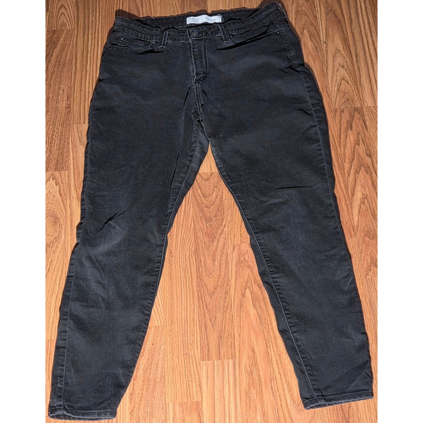Levi's Levi's Signature Mid Rise Skinny Black Jeans 32x30 Size 32" / US 10 / IT 46 - 1 Thumbnail