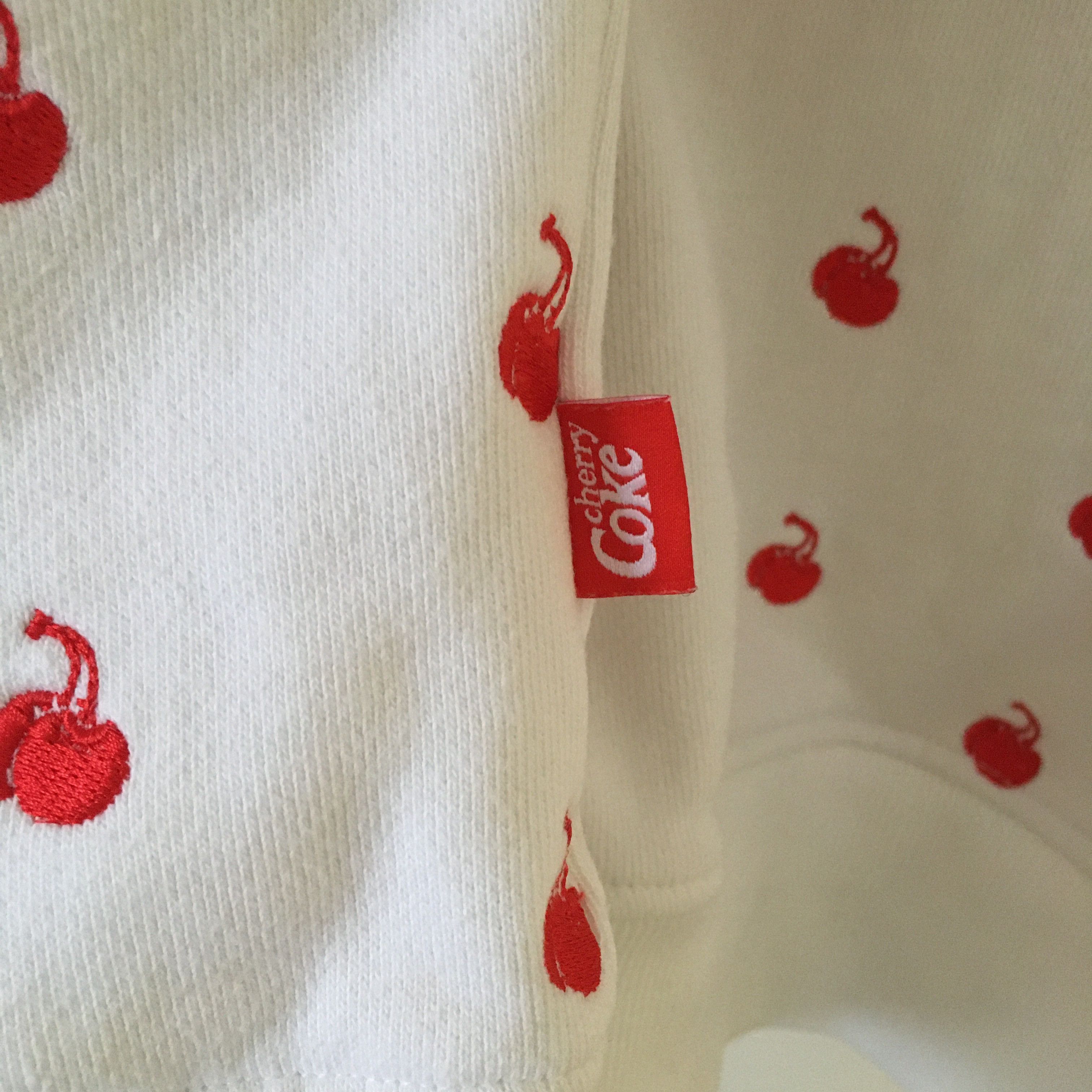Coca Cola × Kith Kith x Coca-Cola Cherries Hoodie F/F Size US M / EU 48-50 / 2 - 5 Thumbnail