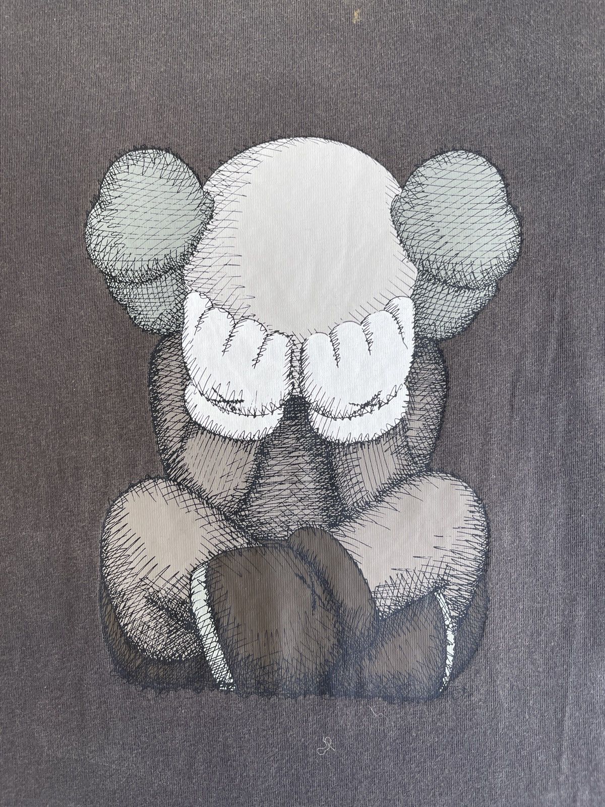 Kaws × Uniqlo Last Drop🔥Rare🔥SUN FADED Japanese KAWS Tokyo First Tee Size US XL / EU 56 / 4 - 9 Thumbnail