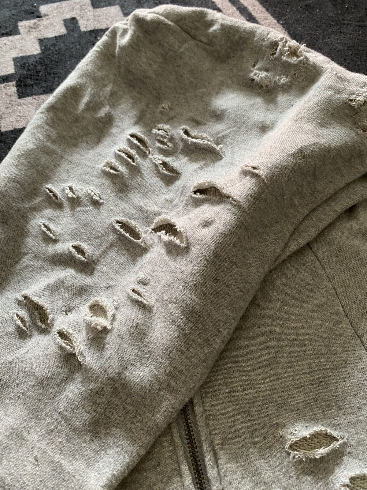 If Six Was Nine × Japanese Brand × Le Grande Bleu (L.G.B.) Unknwn distressed studed skull hoodie Size US M / EU 48-50 / 2 - 6 Thumbnail