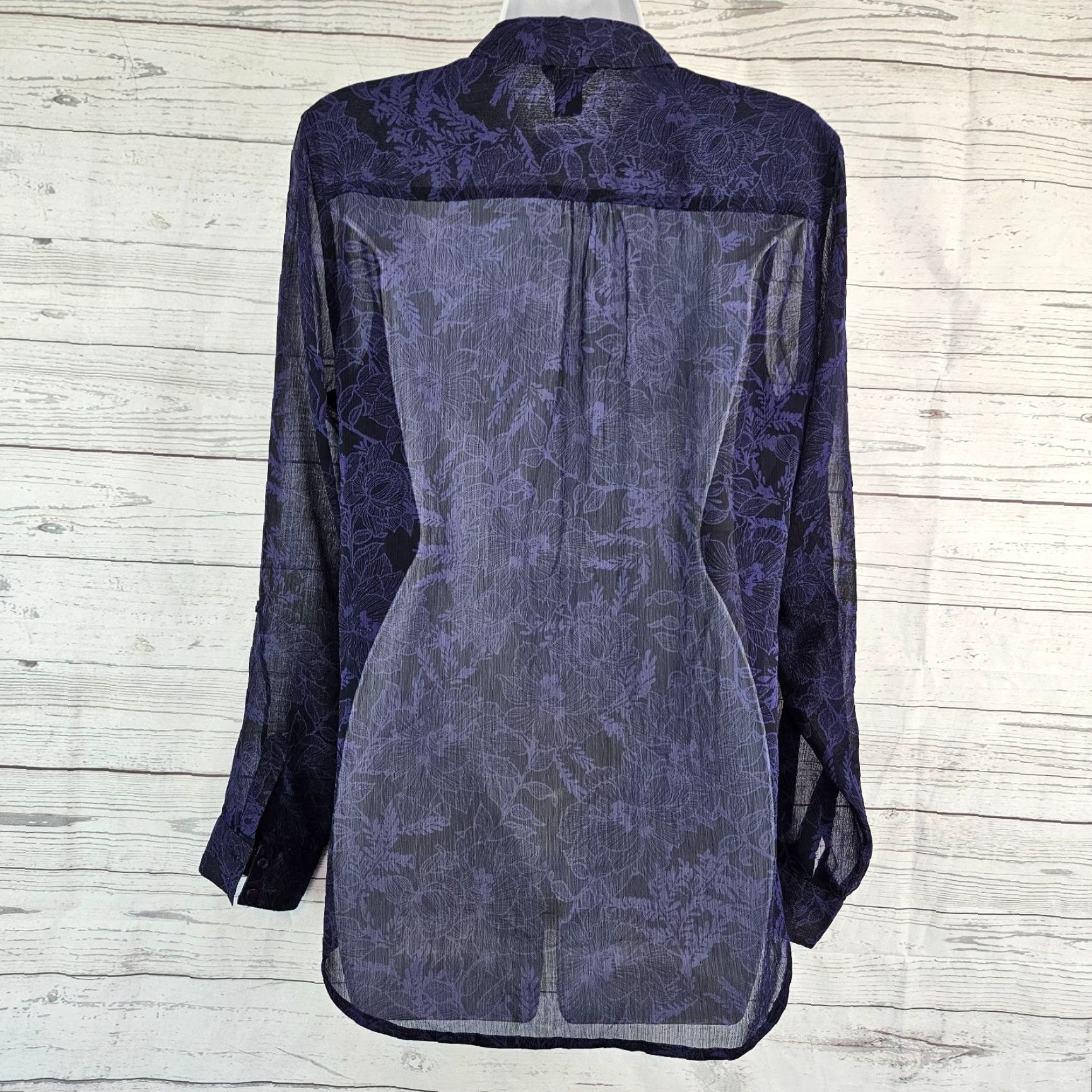 Eddie Bauer Eddie Bauer Womens Button-Up Top M Purple Floral Sheer Long Sleeve Collared Polyester Button-Up 90s? Size M / US 6-8 / IT 42-44 - 3 Thumbnail