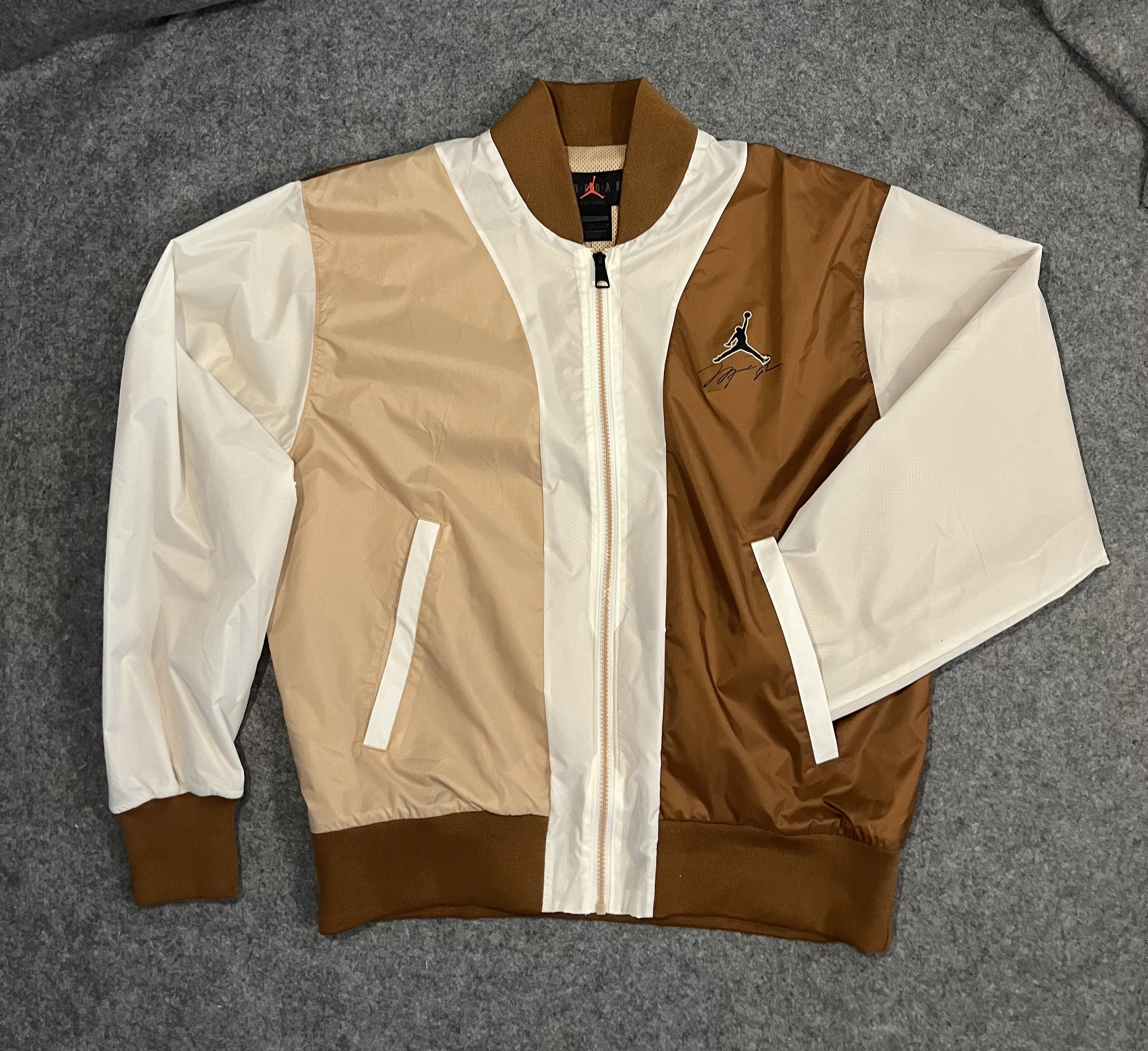 Nike Nike Air Jordan Jumpman Windbreaker Jacket Large FB7032-281 Size US M / EU 48-50 / 2 - 8 Thumbnail
