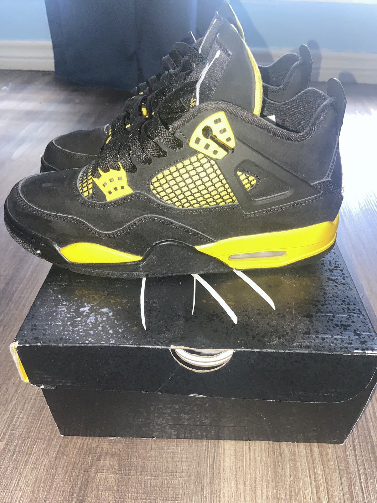Jordan Brand Air Jordan 4 Thunder Size US 8 / EU 41 - 4 Thumbnail