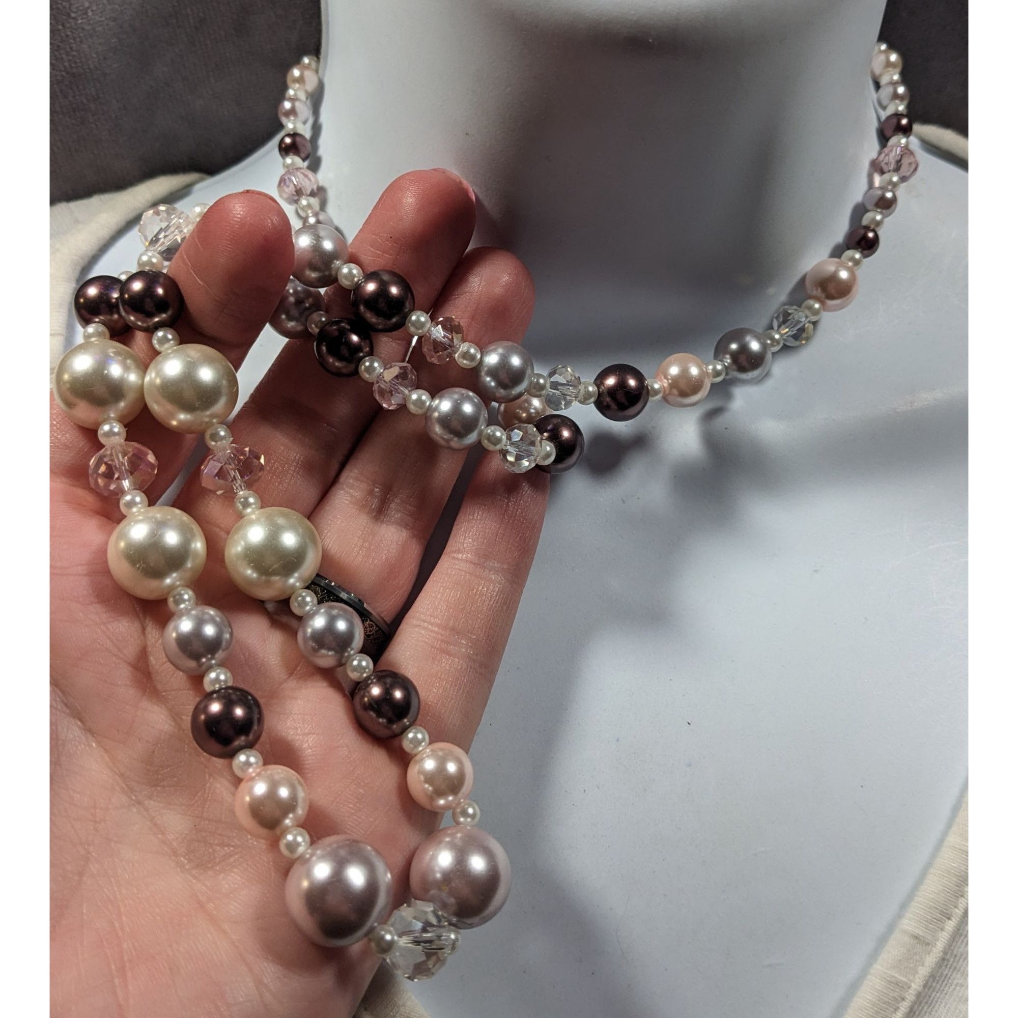 Other Handmade Elegant Coquette Faux Pearl And Glass Beaded Neckla Size ONE SIZE - 2 Thumbnail