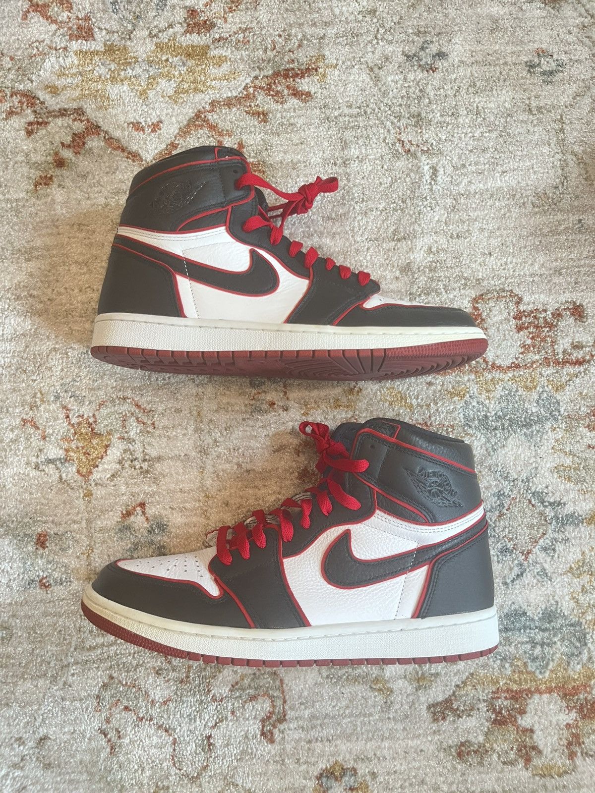 Jordan Brand Jordan 4 Bloodline 10.5 Size US 10.5 / EU 43-44 - 2 Thumbnail