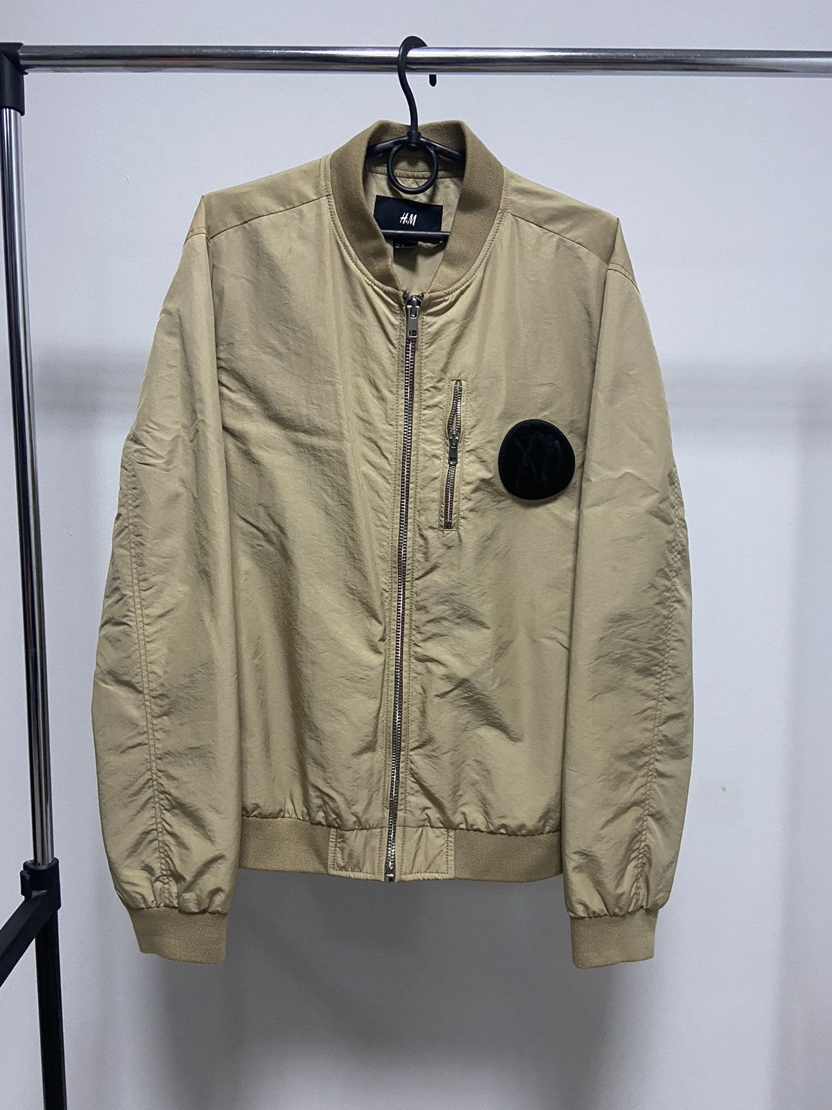The Weeknd × Vintage × XO H&M The Weeknd XO zip Bomber Vintage Big Logo nylon Size US M / EU 48-50 / 2 - 2 Thumbnail