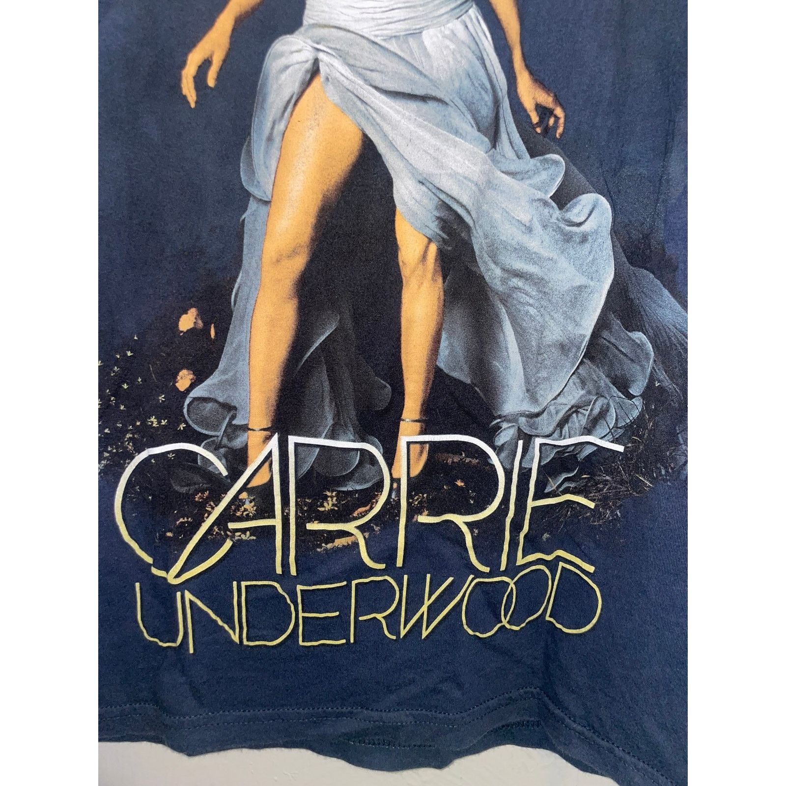Tultex Womens Carrie Underwood Tour Shirt The Blown Away Small Size S / US 4 / IT 40 - 3 Thumbnail