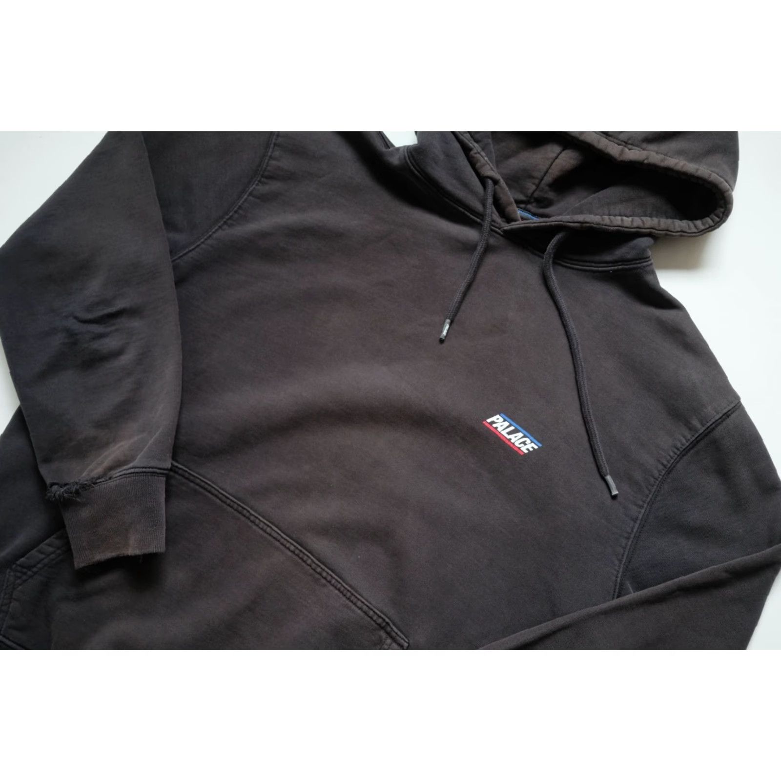 Palace PALACE BASICALLY HOODIE SWEATSHIRT SKATEBOARD Y2K DISTRESSED FADED BLACK M Size Hoodie Mens Regular Pullover Hooded Sweatshirt Size US M / EU 48-50 / 2 - 5 Thumbnail