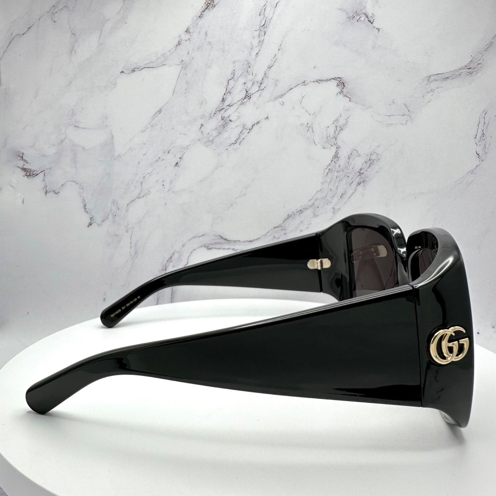 Gucci New GUCCI Sunglasses Wrap Square Black Gold Metal Authentic Size ONE SIZE - 5 Thumbnail
