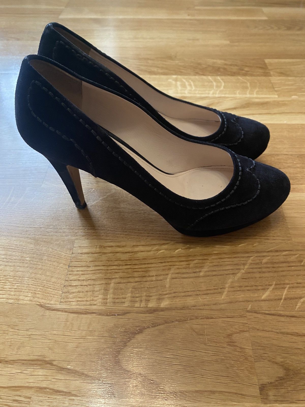 Prada Prada Black Suede Whipstitch ClassicHigh Heel PumpsSize 37.5 Size US 7.5 / IT 37.5 - 6 Thumbnail