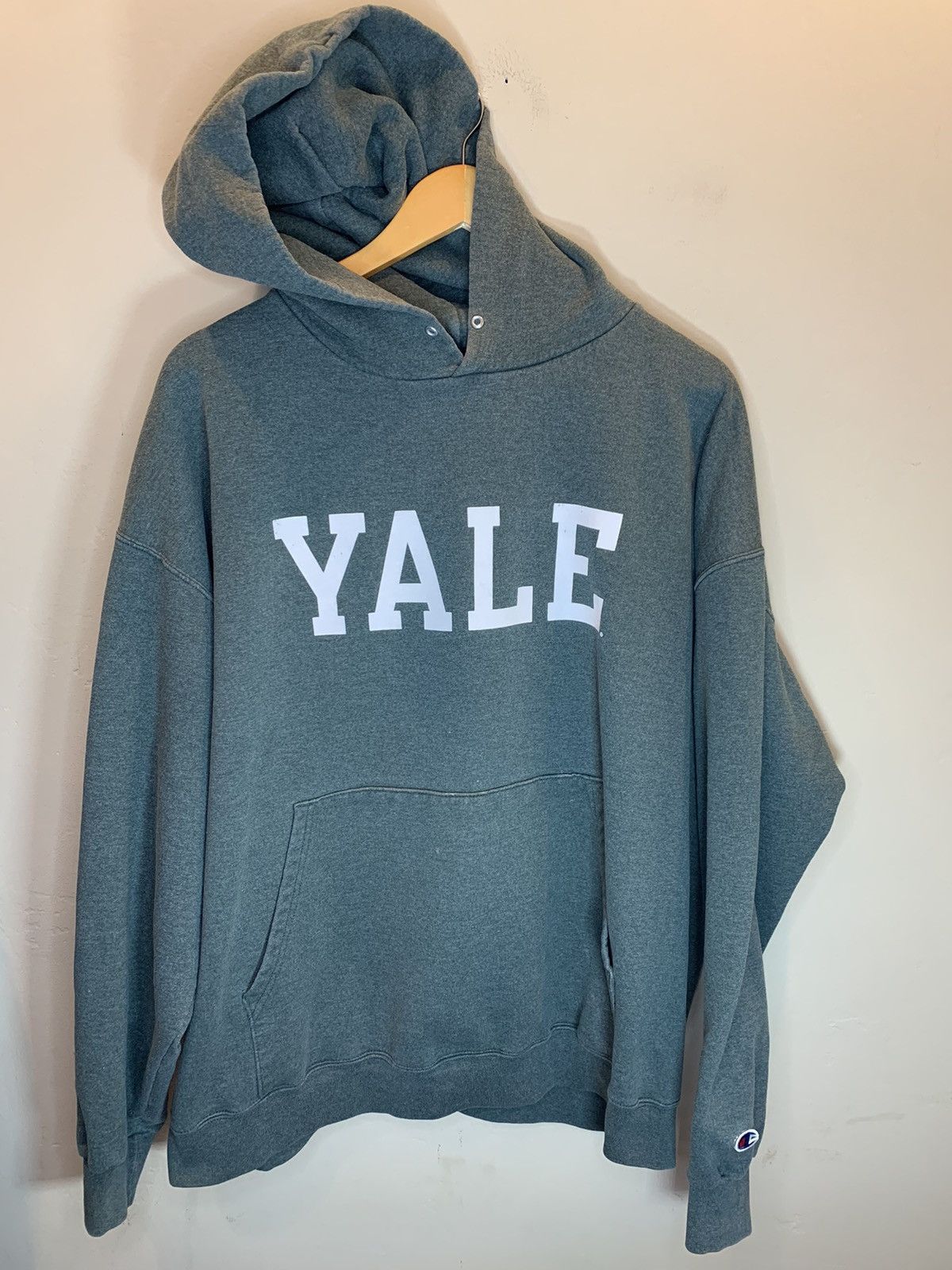 Champion *RARE* Vintage Yale Collegiate Champion Hoodie Faded Y2K Size US XXL / EU 58 / 5 - 1 Thumbnail