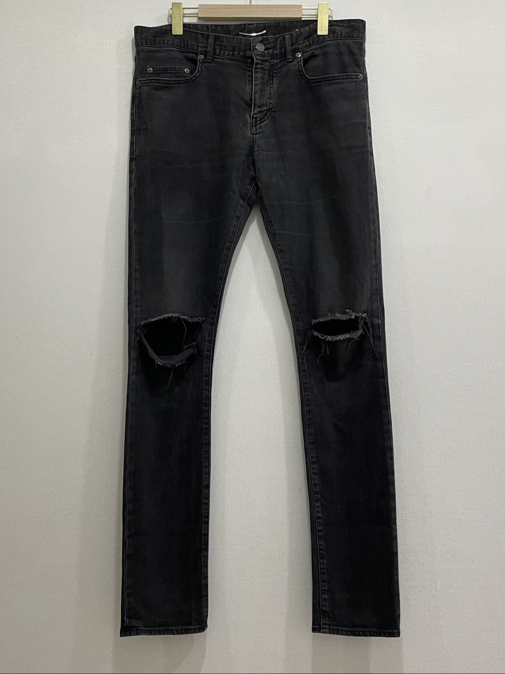 Saint Laurent Paris SAINT LAURENT Distressed Denim Jeans Size 36 Size US 36 / EU 52 - 1 Thumbnail