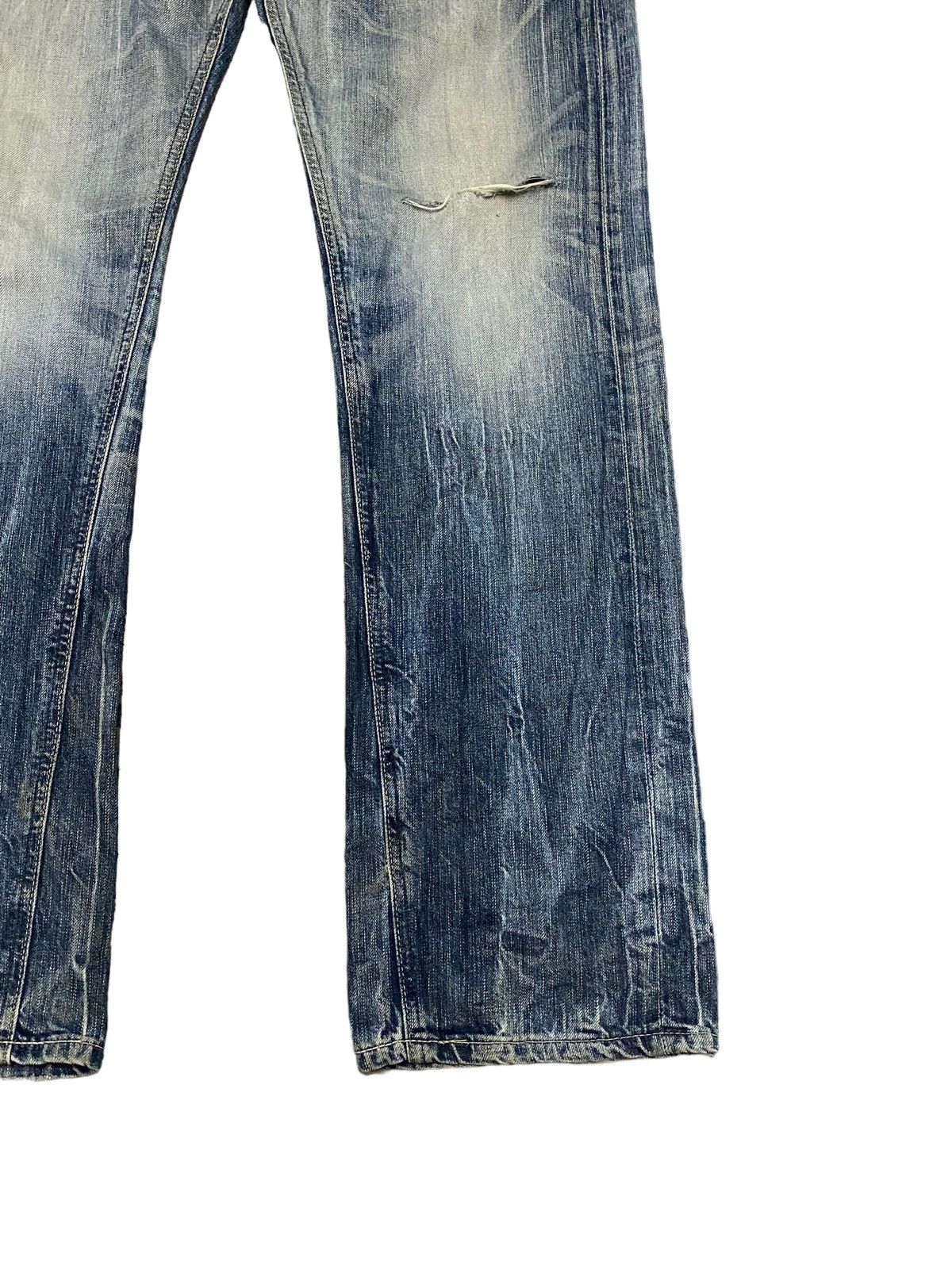 Edwin Vintage Edwin 503 blue trip flare distressed jeans Size US 35 - 4 Thumbnail