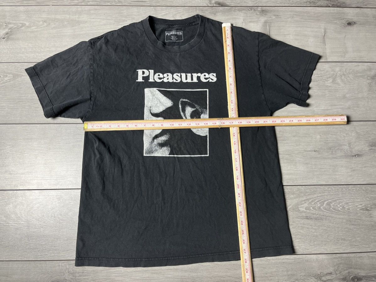 Pleasures Pleasures Tshirt box logo garments dyed size XLarge Size US XL / EU 56 / 4 - 5 Thumbnail