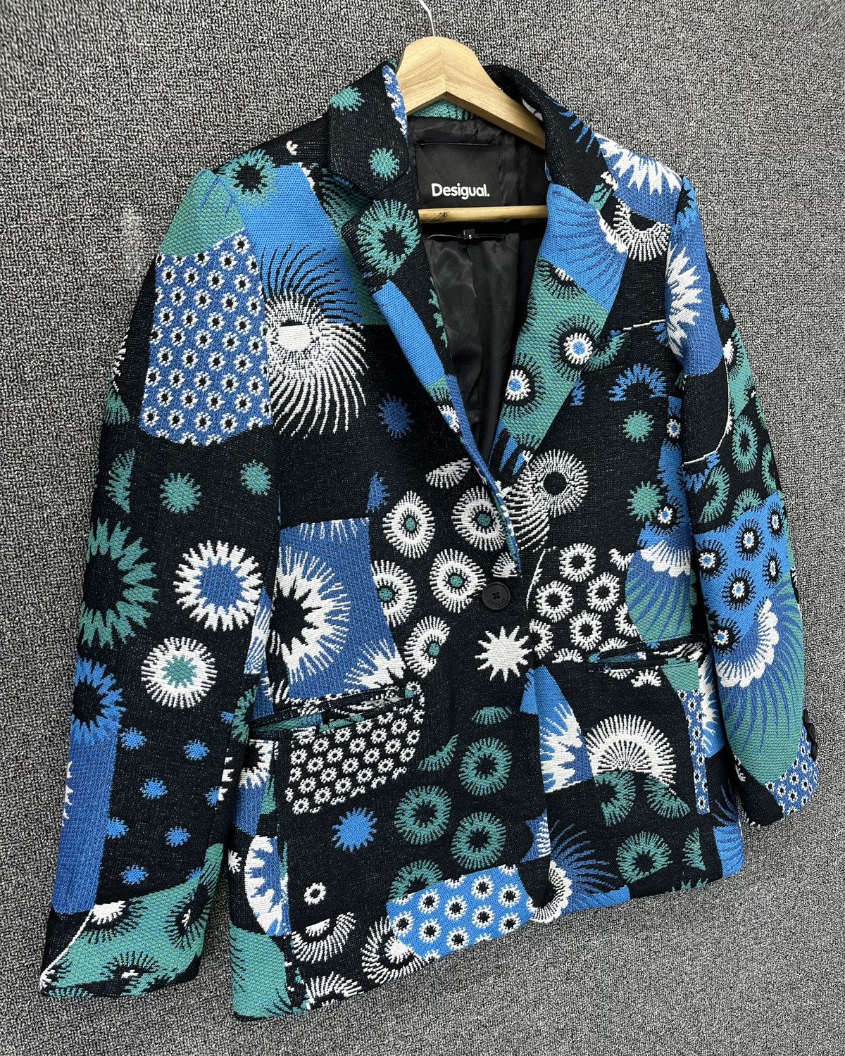 Desigual Vintage Desigual Rare Design Coat Jacket Size US S / EU 44-46 / 1 - 3 Thumbnail
