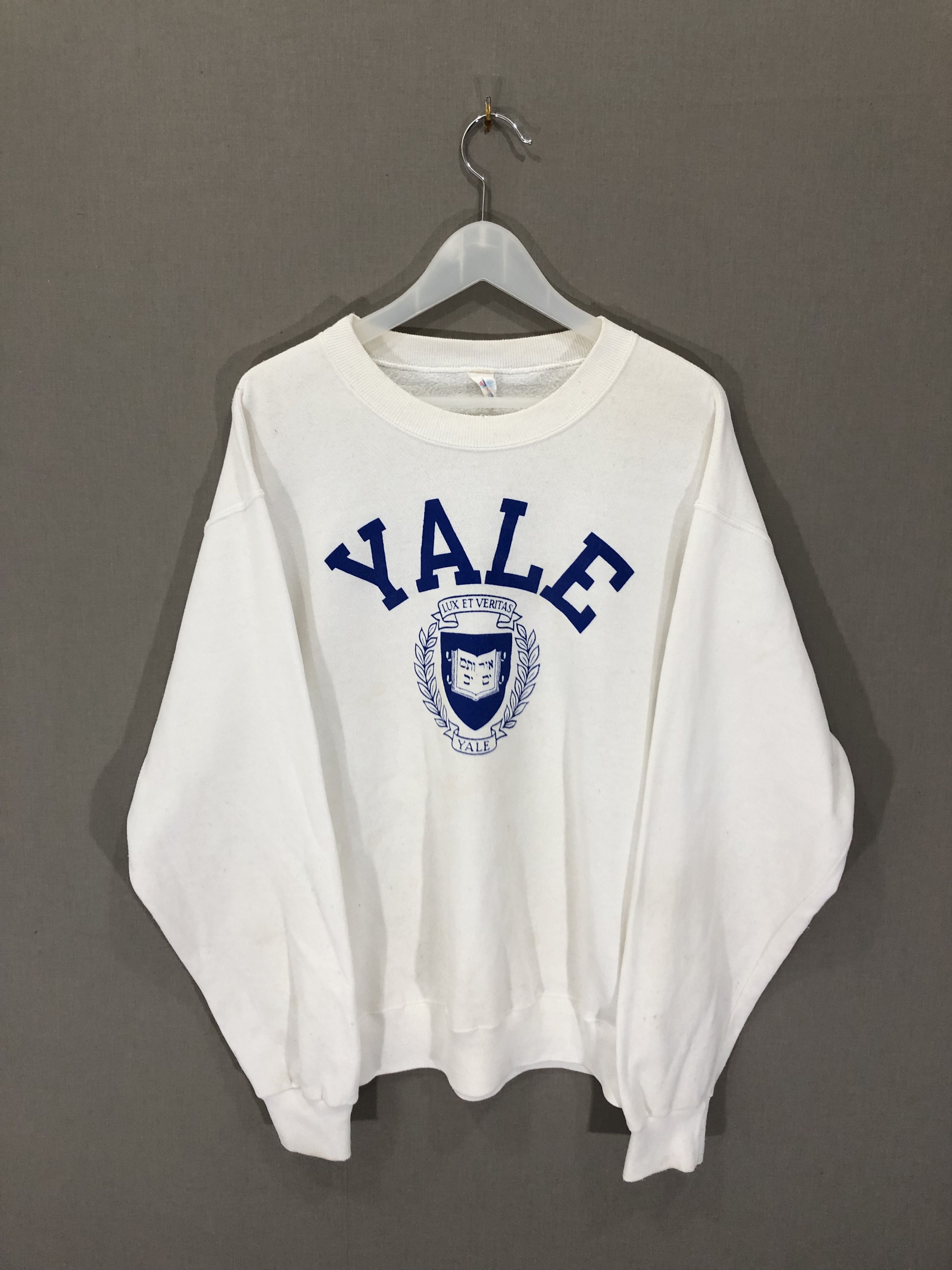 Champion Vintage YALE university By Champion Sweatshirt Large #173