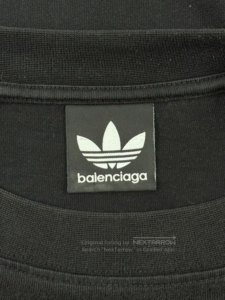 Balenciaga Balenciaga Black and red patched short-sleeved shirt Size US L / EU 52-54 / 3 - 7 Thumbnail