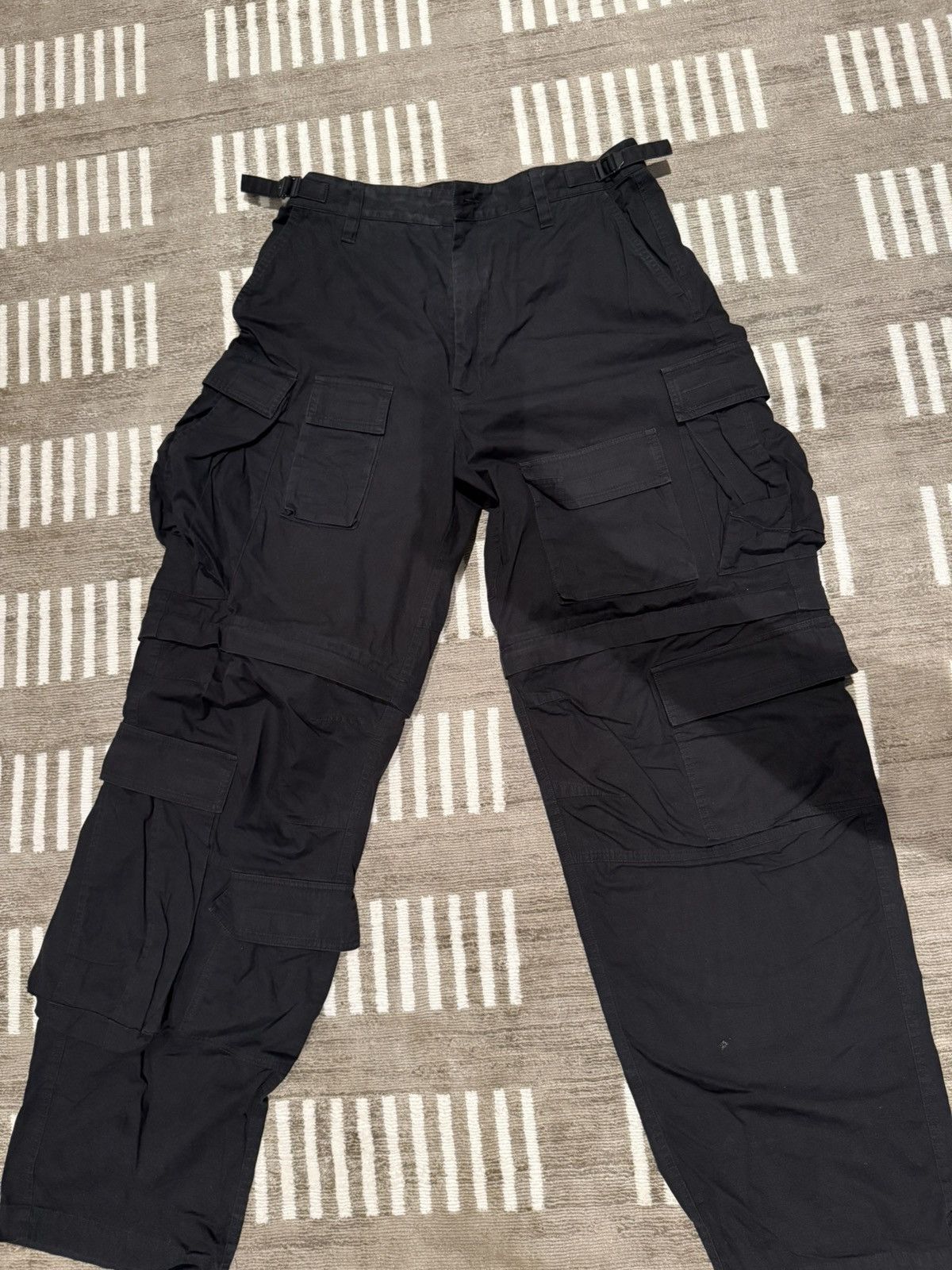 Balenciaga Balenciaga FW22 Cargos Size US 32 / EU 48 - 1 Thumbnail