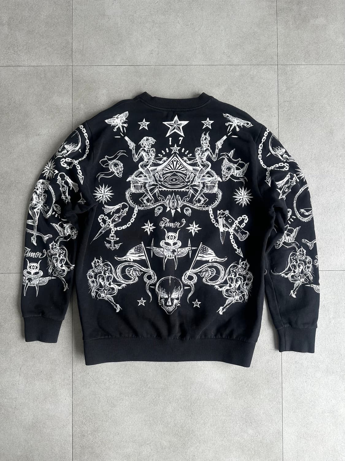 Givenchy Givenchy Tattoo Sweat Shirt Size US M / EU 48-50 / 2 - 2 Thumbnail