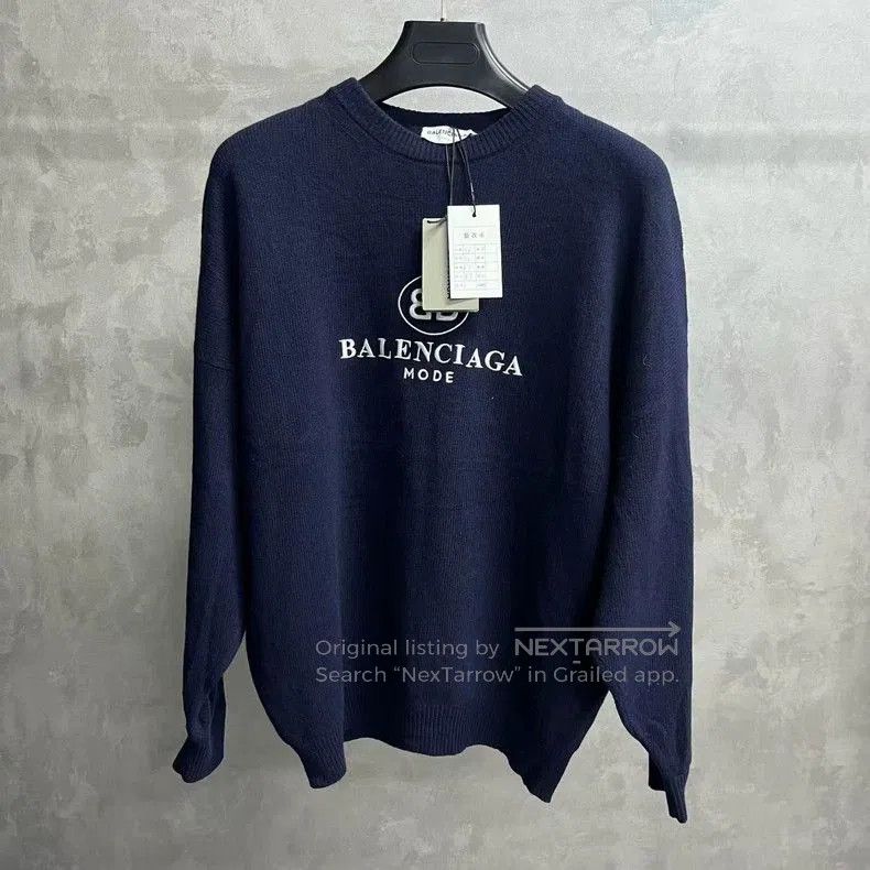 Balenciaga Balenciaga Navy Wool Logo Sweater. Size US S / EU 44-46 / 1 - 1 Thumbnail