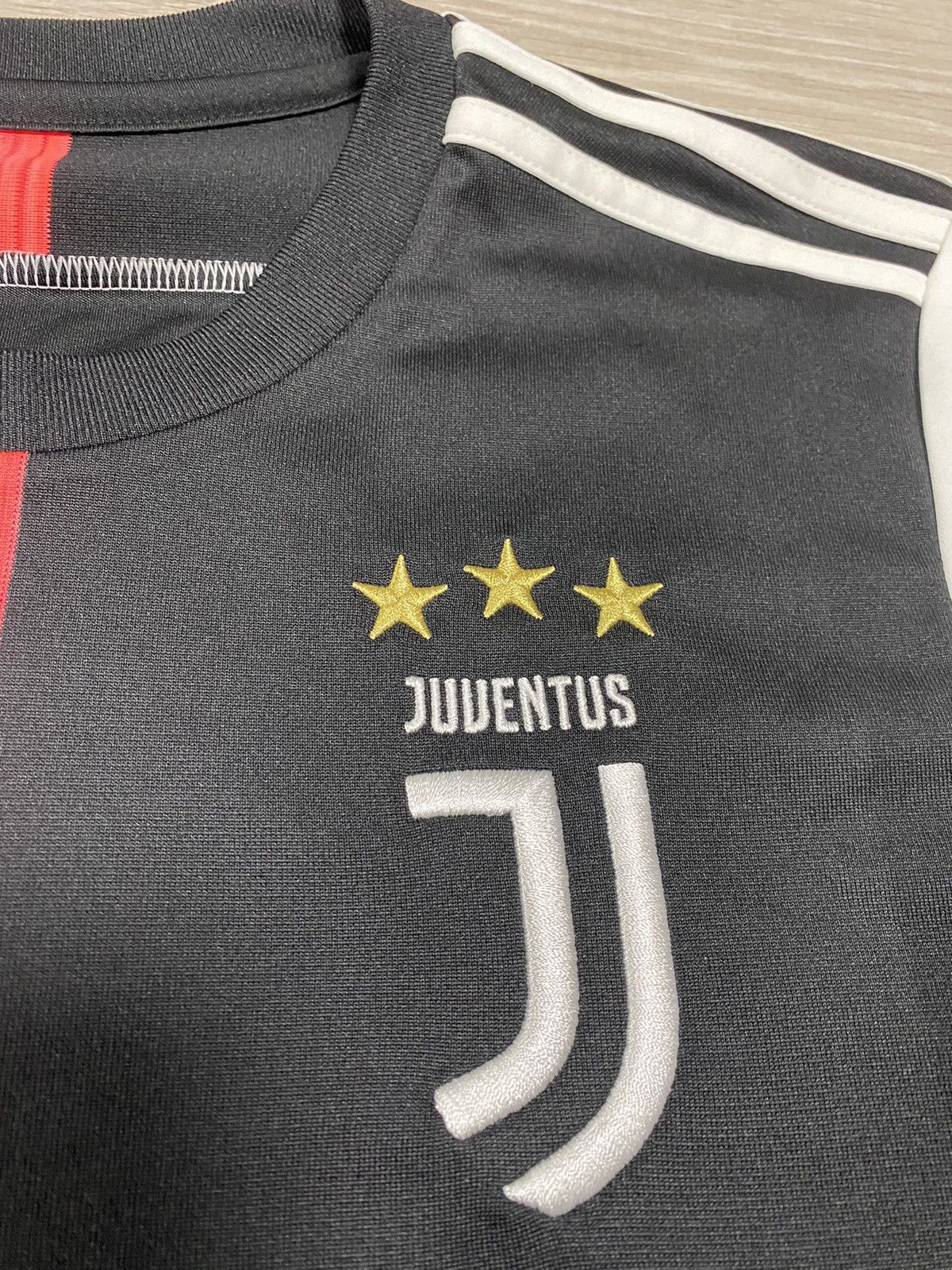 Adidas Adidas Jersey Juventus 2019 away size S #8 Size US S / EU 44-46 / 1 - 4 Thumbnail