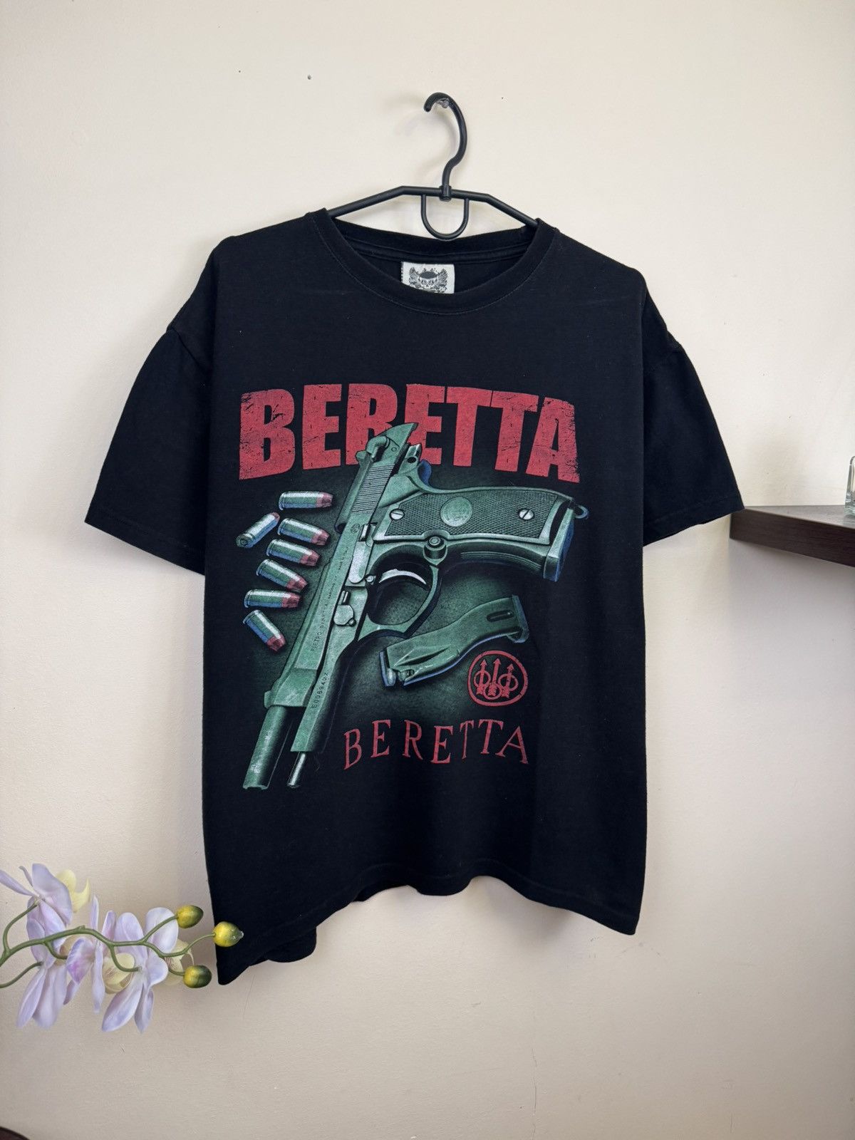 Japanese Brand Vintage Y2K Beretta Gun T-Shirt Gun Art RARE Streetwear Size US XXL / EU 58 / 5 - 6 Thumbnail