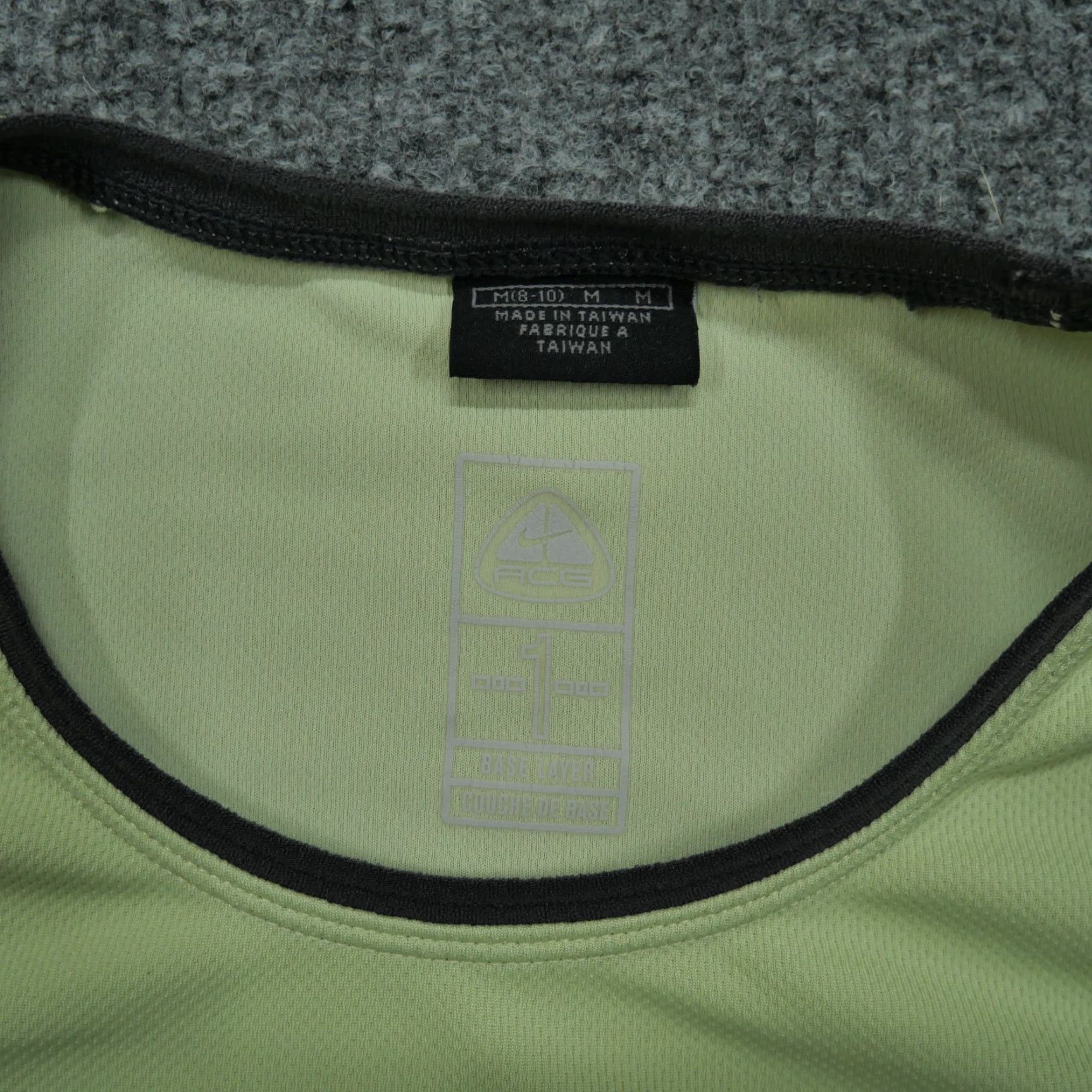Nike Nike ACG Shirt Womens Medium Green Base Layer Outdoors Running Athletic Size M / US 6-8 / IT 42-44 - 2 Thumbnail