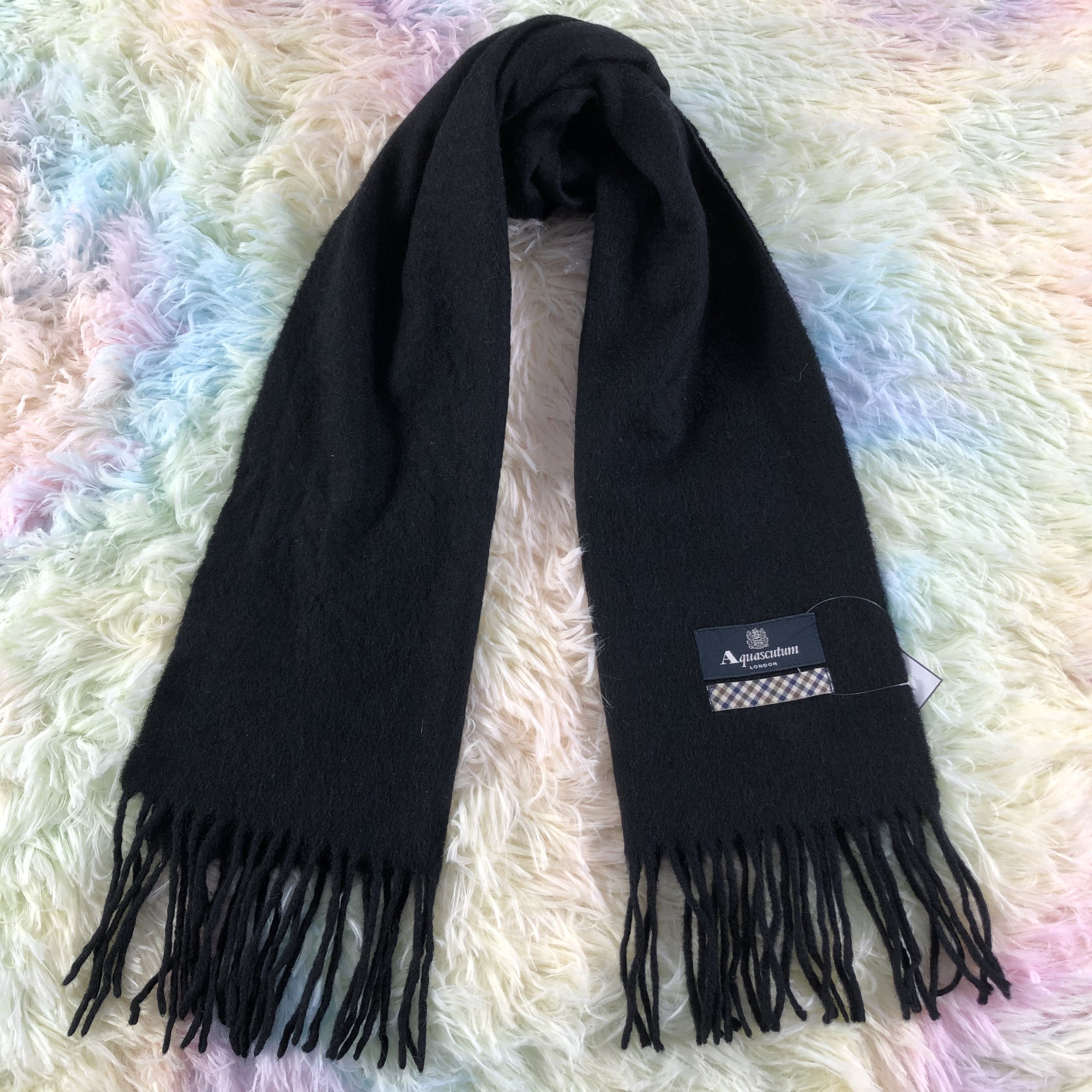 Aquascutum Aquascutum Scarf / Muffler / Neckwear - KM138 Size ONE SIZE - 1 Thumbnail