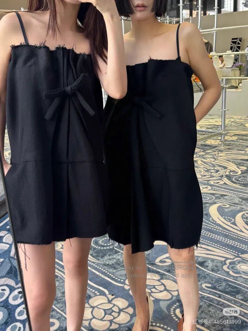 Prada Prada 25 autumn and winter bow skirt Size XS / US 0-2 / IT 36-38 - 6 Thumbnail