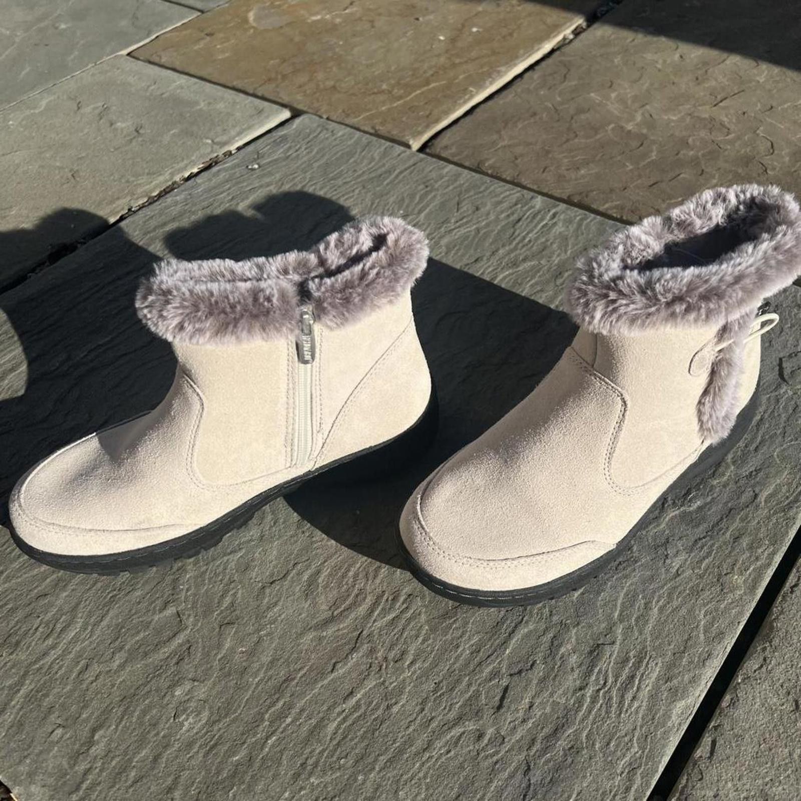Other Cream Suede Faux Fur Collar Water Repellant Boots Size US 8 / IT 38 - 8 Thumbnail