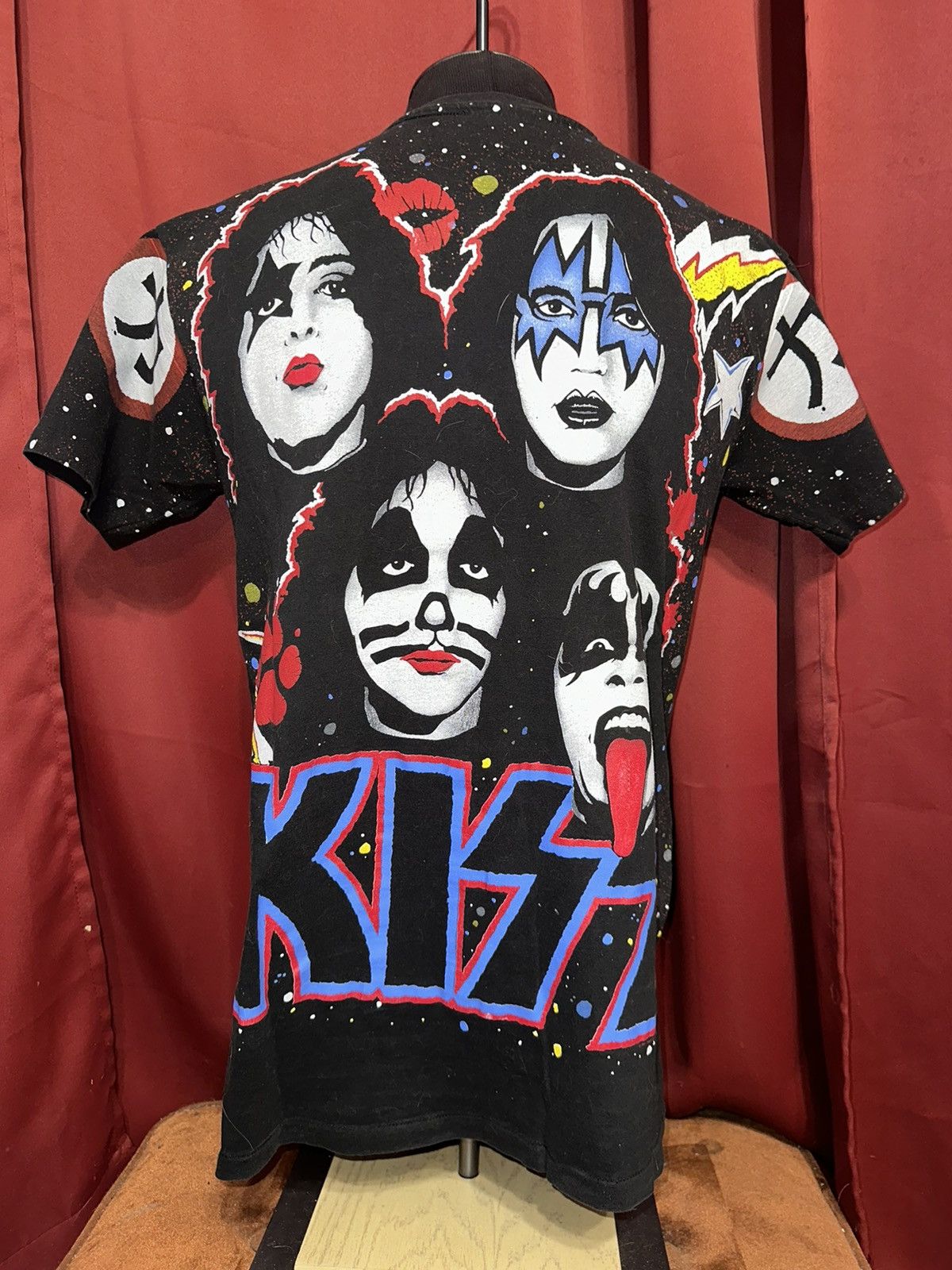 Band Tees × KISS × Vintage Vintage KISS Tshirt 90’s All Over Print Chikara Grail Size US L / EU 52-54 / 3 - 7 Thumbnail