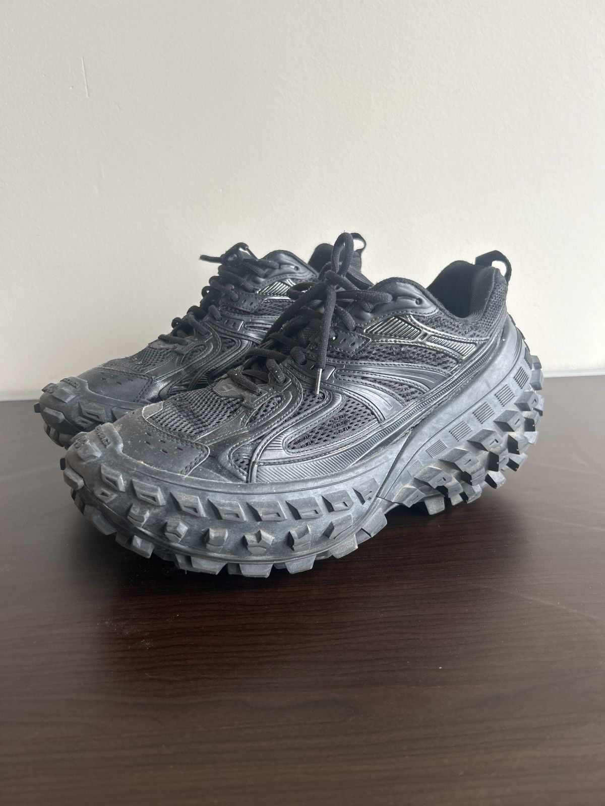 Balenciaga Balenciaga Defenders size 43 Size US 10 / EU 43 - 1 Thumbnail