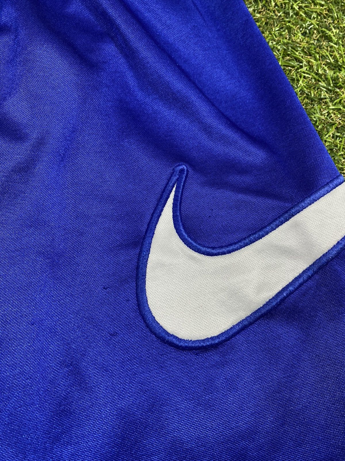 Nike Vintage 90s Nike shorts big swoosh streetwear size S Size US 30 / EU 46 - 4 Thumbnail