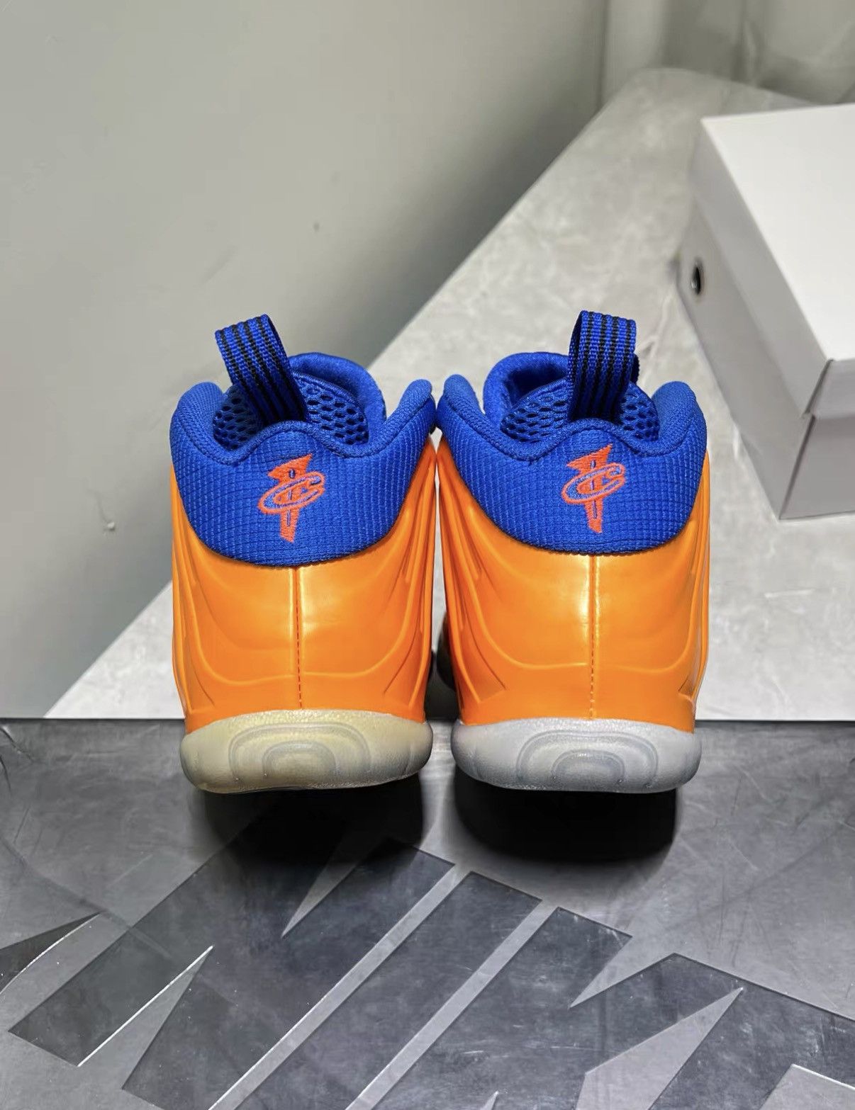 Nike Nike Foamposite Knicks J42 Size US 6.5 / EU 39-40 - 3 Thumbnail