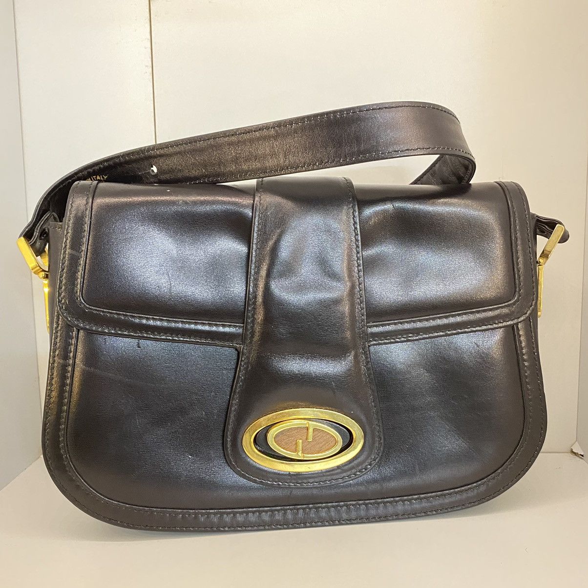 Vintage Gucci Leather Hand Bag