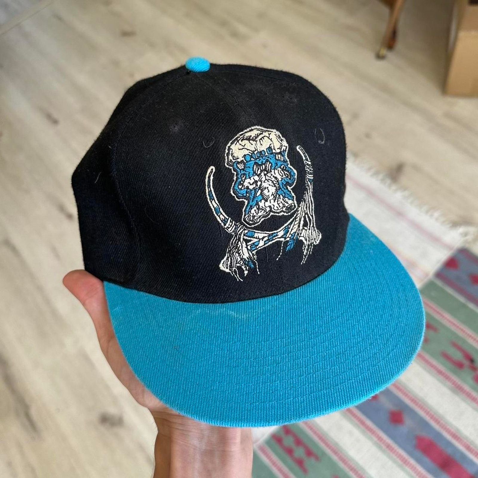 Vintage Vintage Grunge Biker Skull SnapBack Flat Hat Trucker Size ONE SIZE - 1 Thumbnail