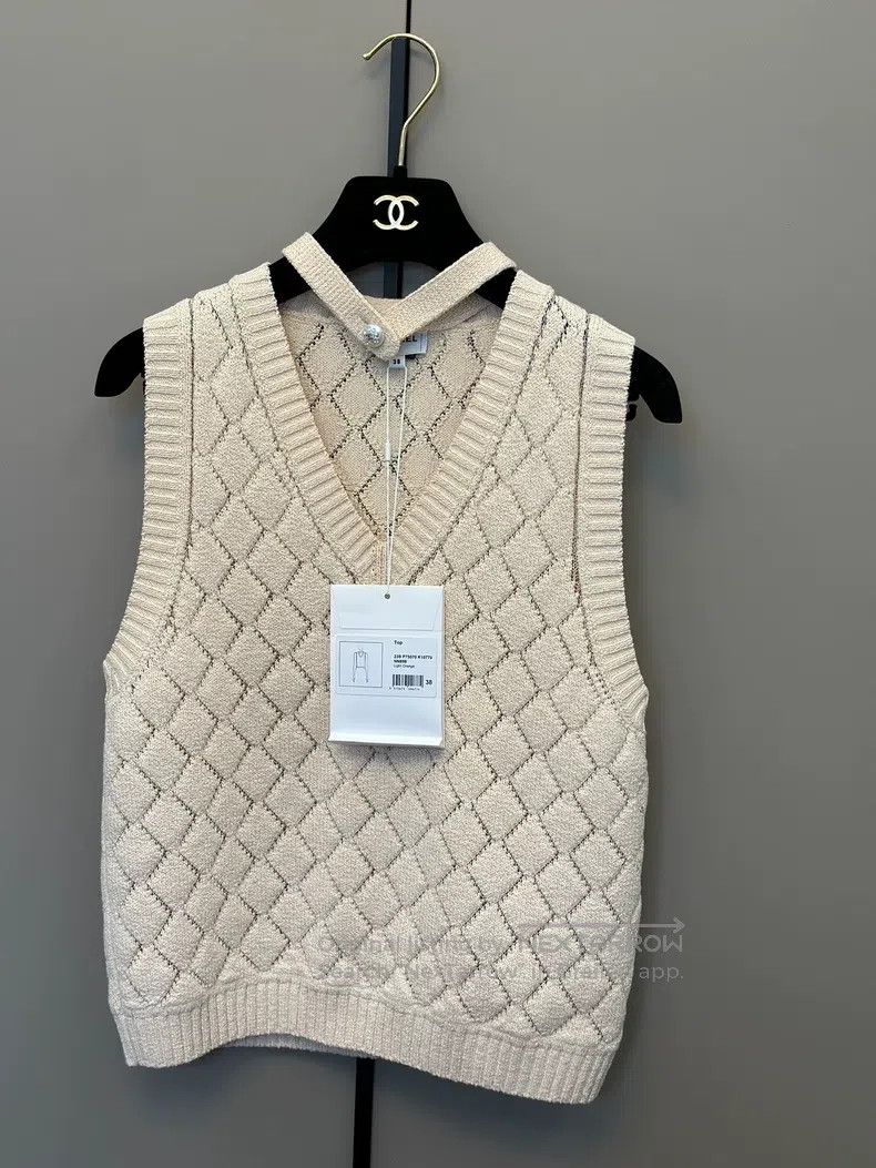 Chanel Chanel Knitted vest Size XS / US 0-2 / IT 36-38 - 1 Thumbnail