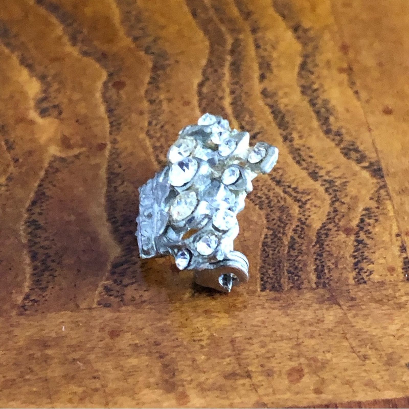 Vintage Vintage crown clear rhinestone silver metal mini pin brooch Size ONE SIZE - 5 Thumbnail