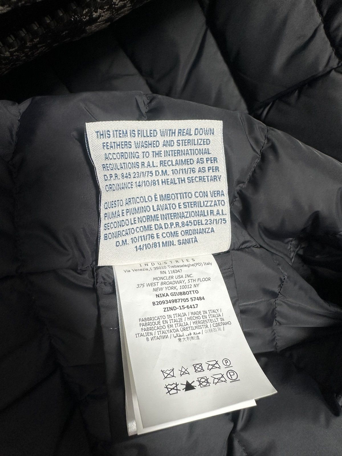 Moncler Metallic Snakeskin Jacquard Down Coat Size US S / EU 44-46 / 1 - 14 Thumbnail