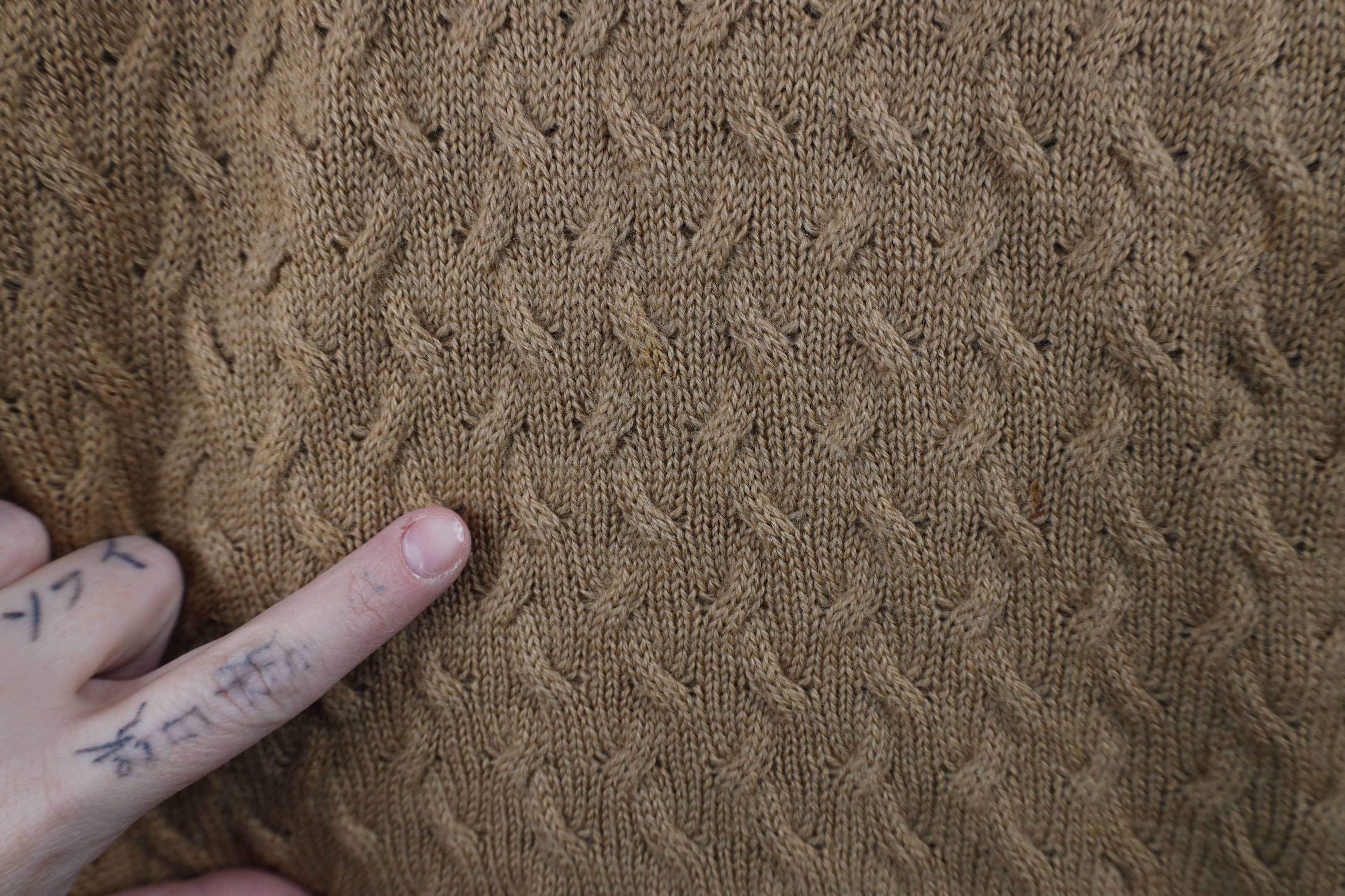 Vintage Vintage 90s Streetwear Weave Wool Knit V-Neck Sweater Size US XL / EU 56 / 4 - 6 Thumbnail