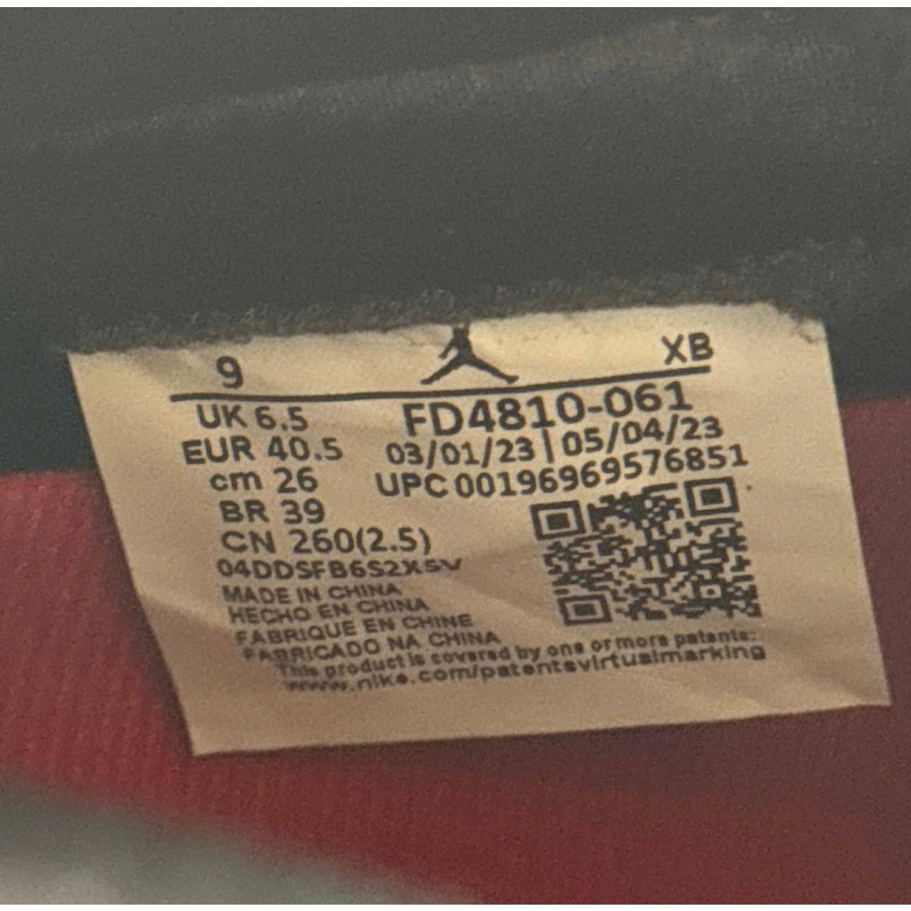 Jordan Brand × Nike Size 9 - Wmns Air Jordan 1 Retro High OG Satin Bred 2023 Size US 9 / IT 39 - 7 Thumbnail