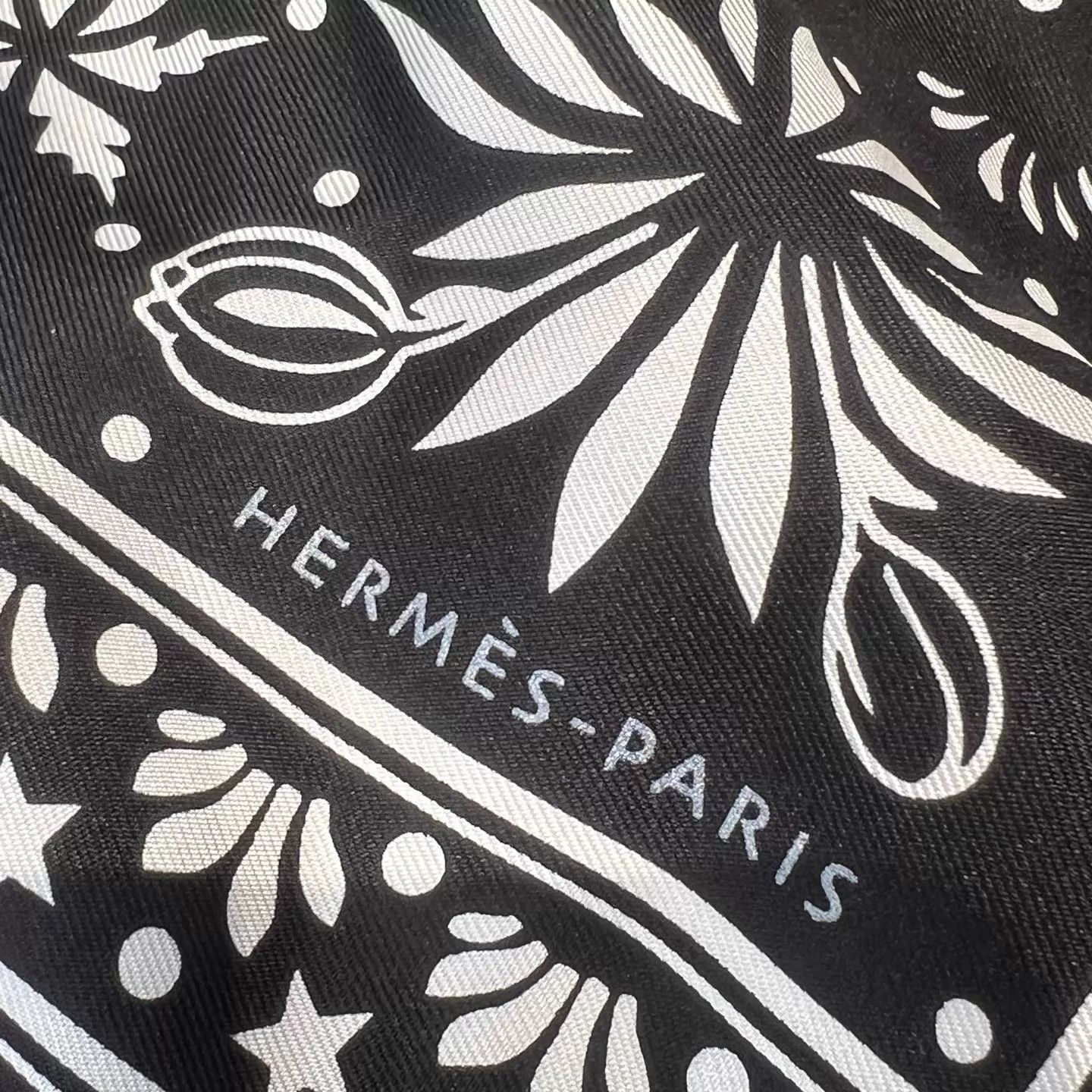 Hermes HERMES Black White Leopard Silk Scarf 55x55 New Size ONE SIZE - 2 Thumbnail