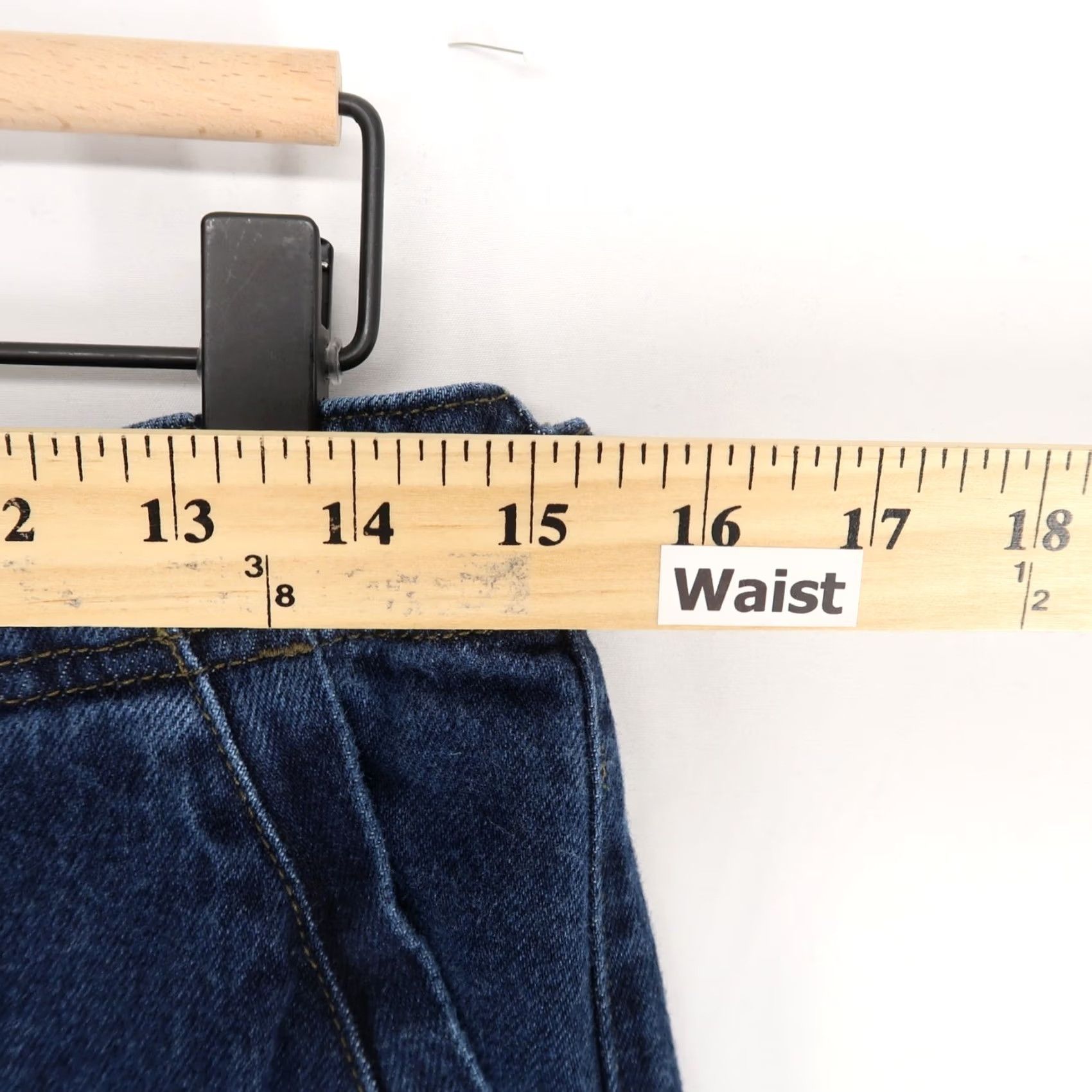Levi's VINTAGE Levi's Jeans Womens 8 Blue Wide Leg Cropped High Rise Cuffed Y2K Dark Size 30" / US 8 / IT 44 - 6 Thumbnail