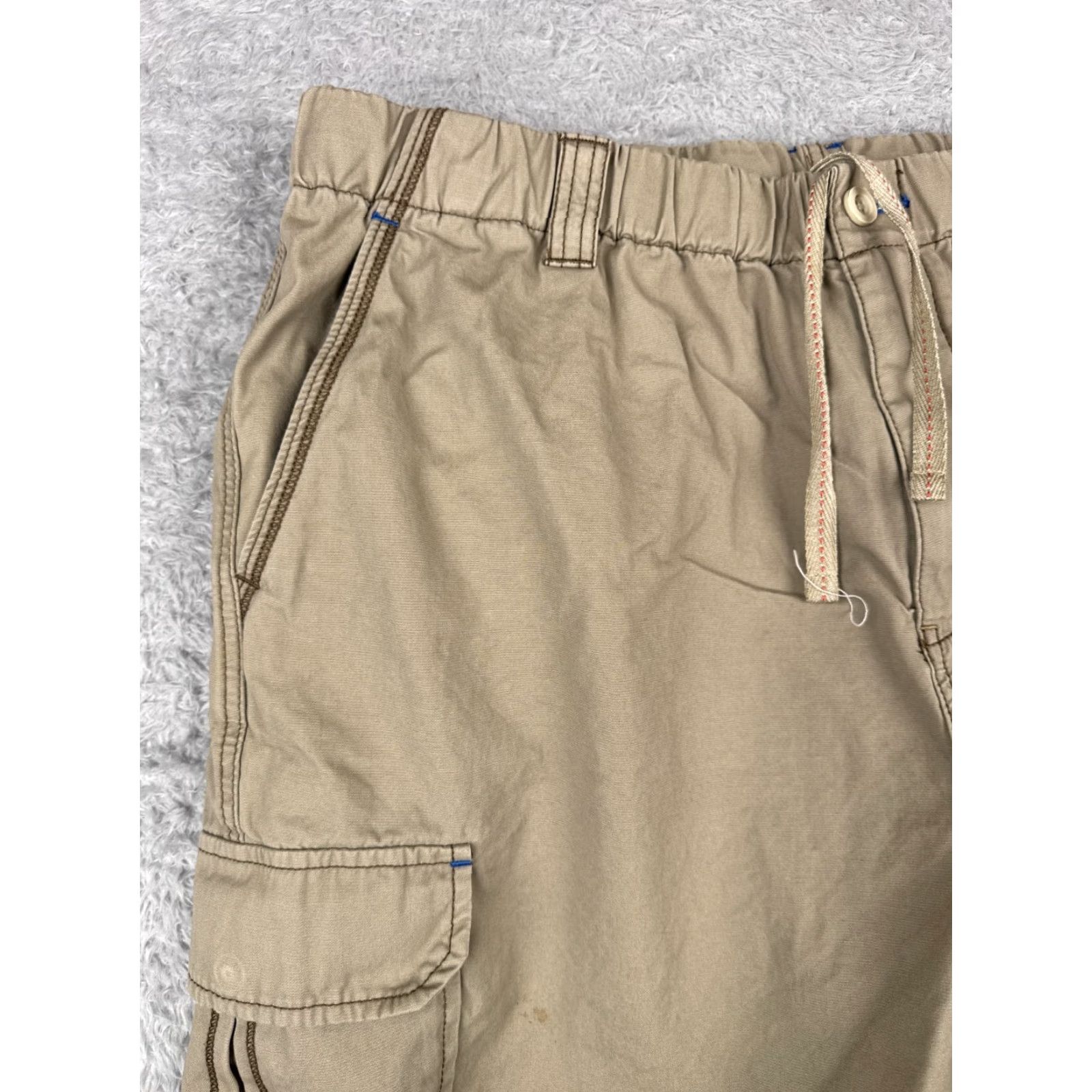 Tommy Bahama Tommy Bahama Shorts Men XL Beige Cargo 100% Cotton Flat Front 38x8 Flat Front Cargo Pocket Logo Relaxed Size US 36 / EU 52 - 3 Thumbnail