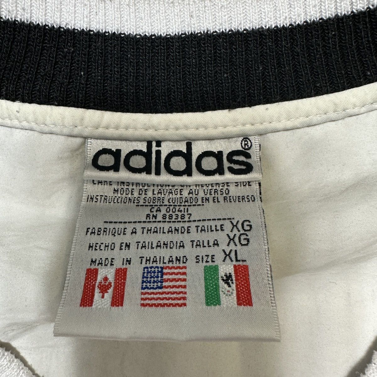 Vintage Vintage Adidas windbreaker Size US XL / EU 56 / 4 - 4 Thumbnail