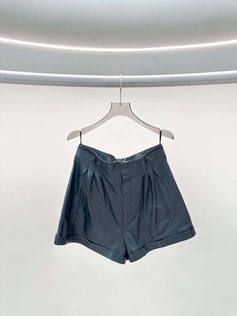 Saint Laurent Paris Saint Laurent Paris Black lambskin shorts Size 39" - 1 Thumbnail